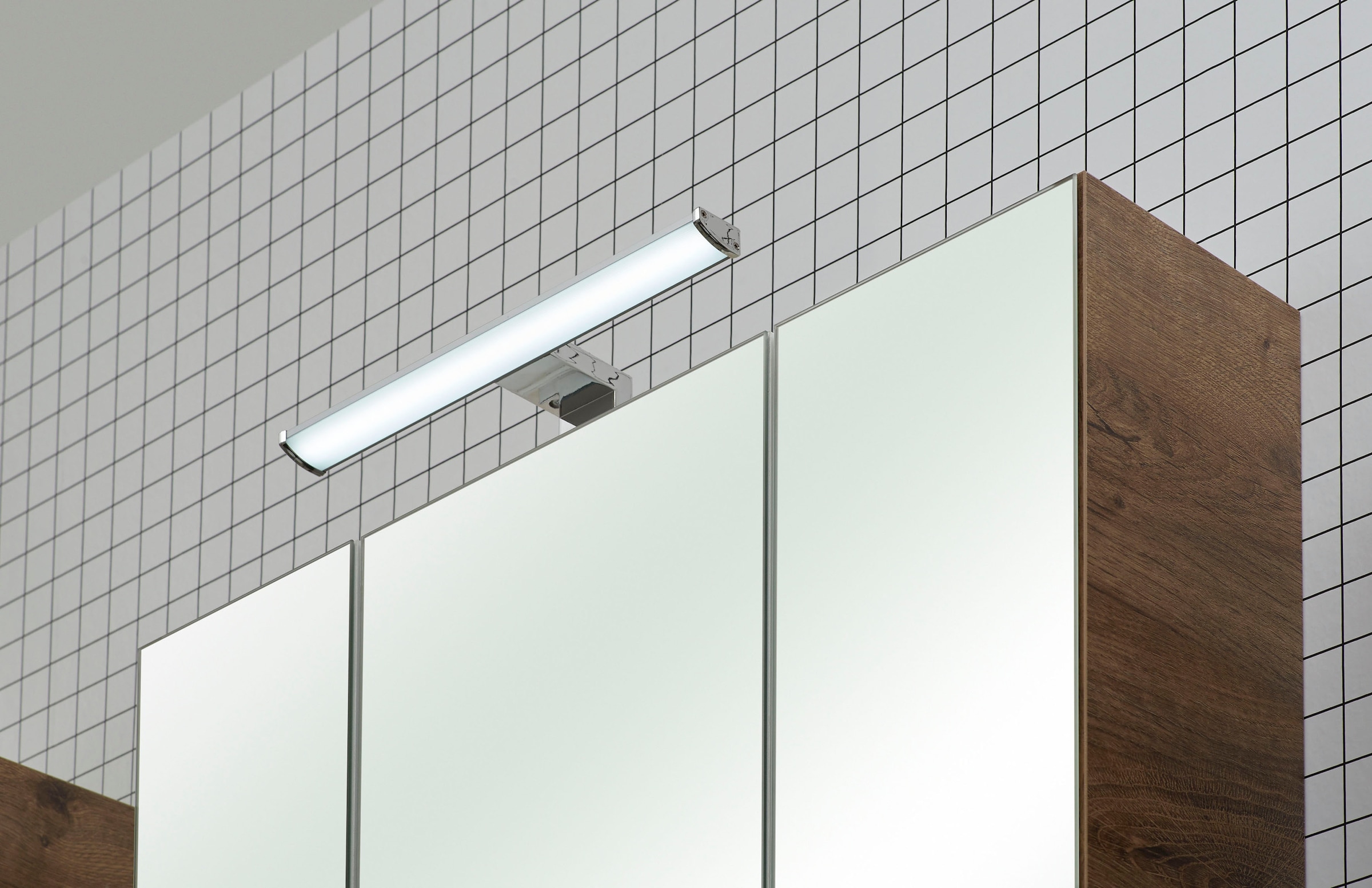 PELIPAL Spiegelschrank »Quickset«, Breite BAUR 65 | 3-türig, Schalter-/Steckdosenbox LED-Beleuchtung, cm, kaufen