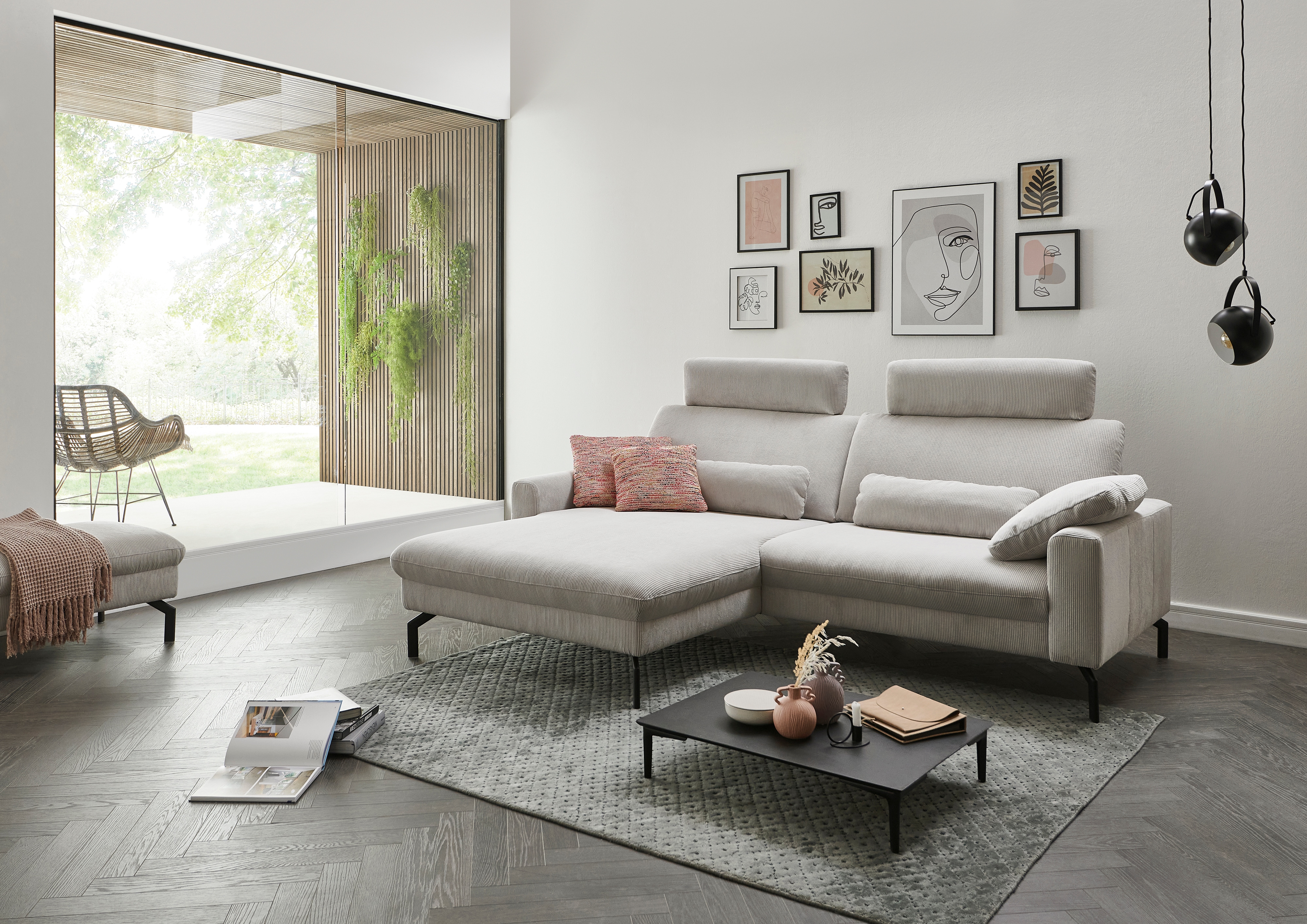 Die PlanBar Ecksofa "ZE-EM20028 L-Form, Breite 248 cm" wahlweise mit Kopfstützen und Sitztiefenverstellung