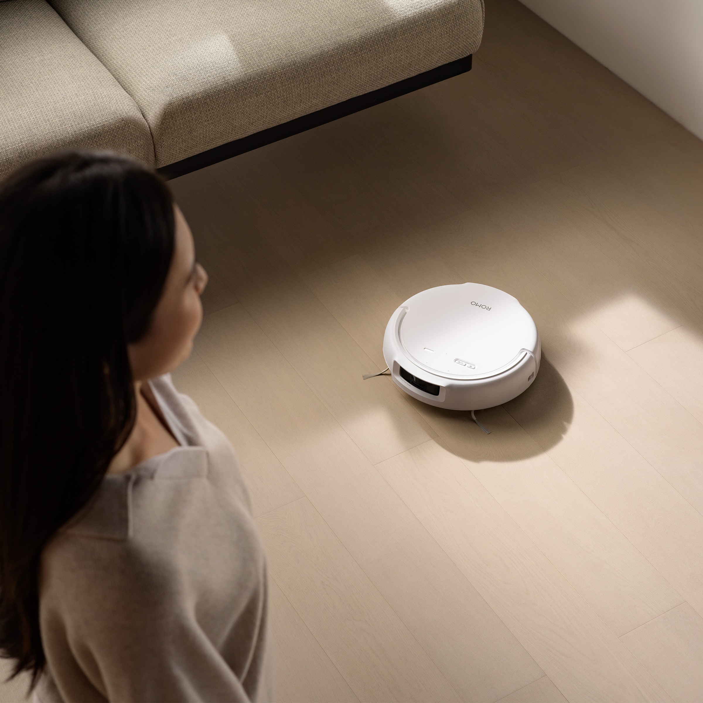 DJI Saugroboter »DJI ROMO S« Weißer Saugroboter mit weißer Station und App-Steuerung