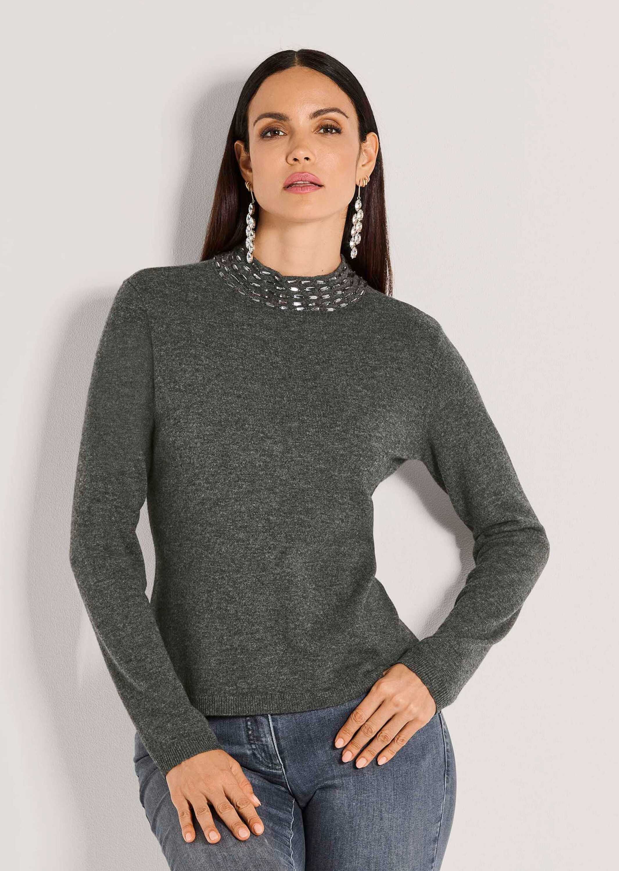Thumbnail - MADELEINE Longpullover "Strickpullover Eleganter Wollpullover mit Stehkragen" mit Dekosteinen