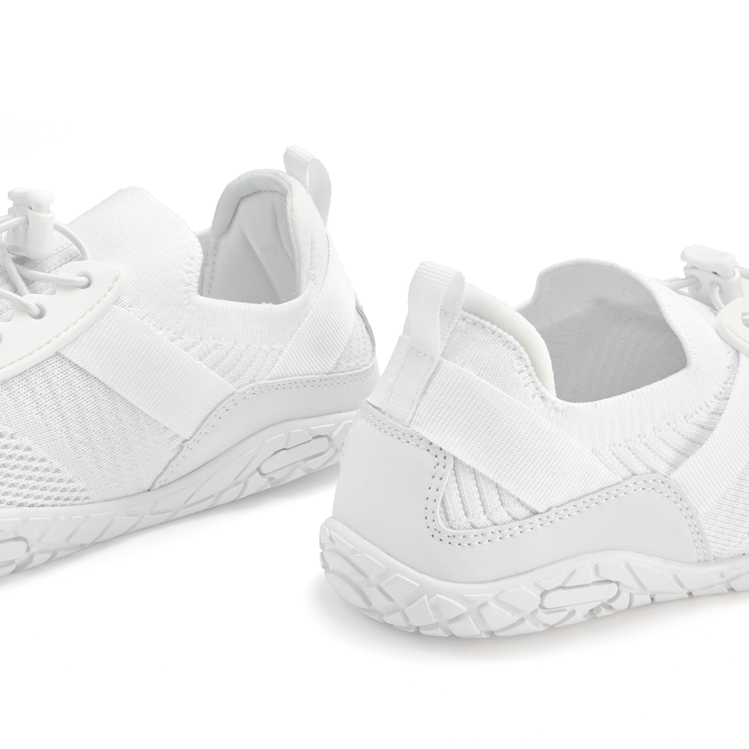 Sneaker LASCANA "Slip-On-Sneaker", Damen, Gr. 35, weiß, Obermaterial: 50% Lederimitat, 50% Textilmaterial. Decksohle: 100% Textilmaterial. Futter: 100% Textilmaterial. Laufsohle: 100% Synthetik, mehrfarbig, Basic, Schuhe Sneaker, Freizeitschuh, Halbschuh  3