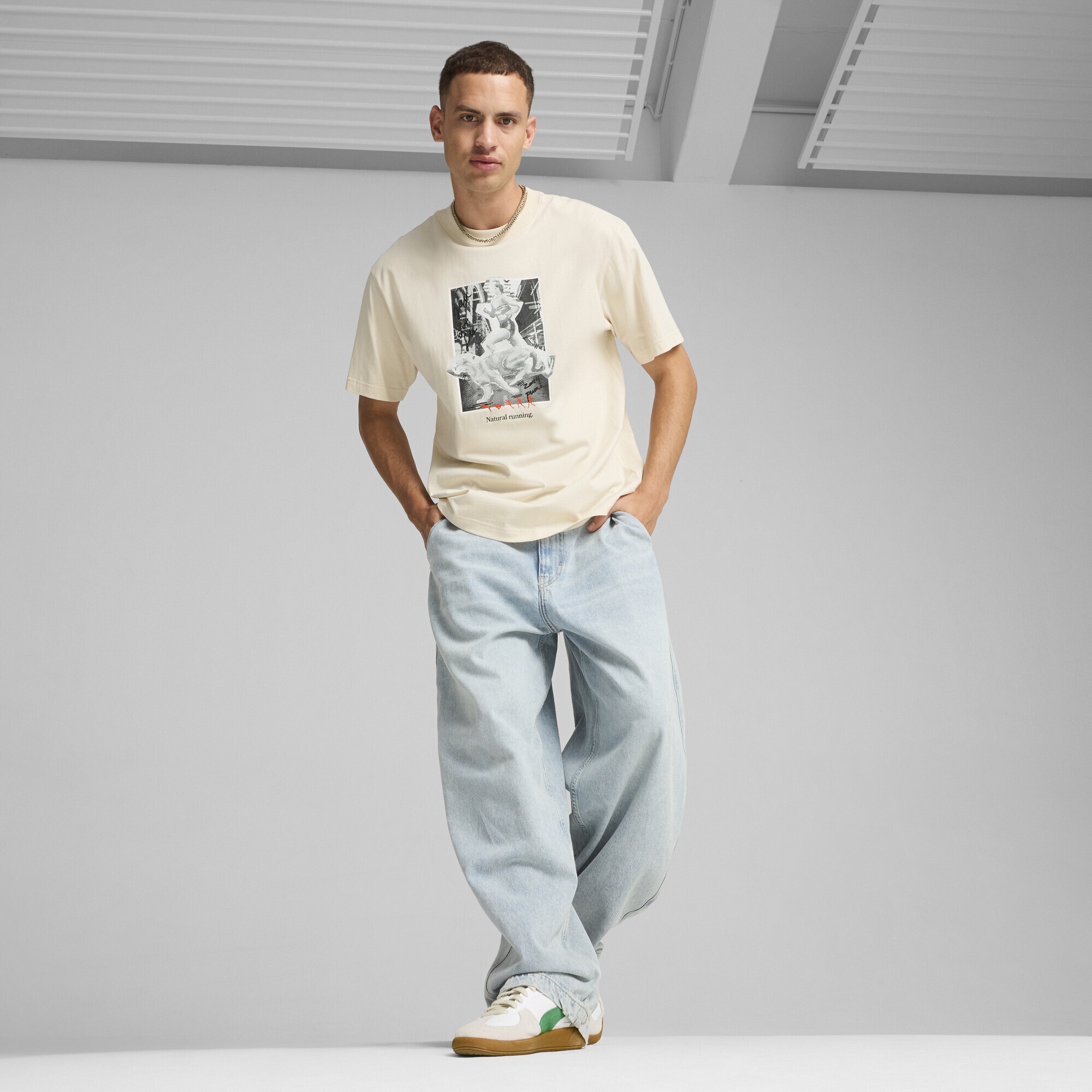 PUMA T-Shirt »CLUB DE COURSE Graphic T-Shirt Erwachsene«