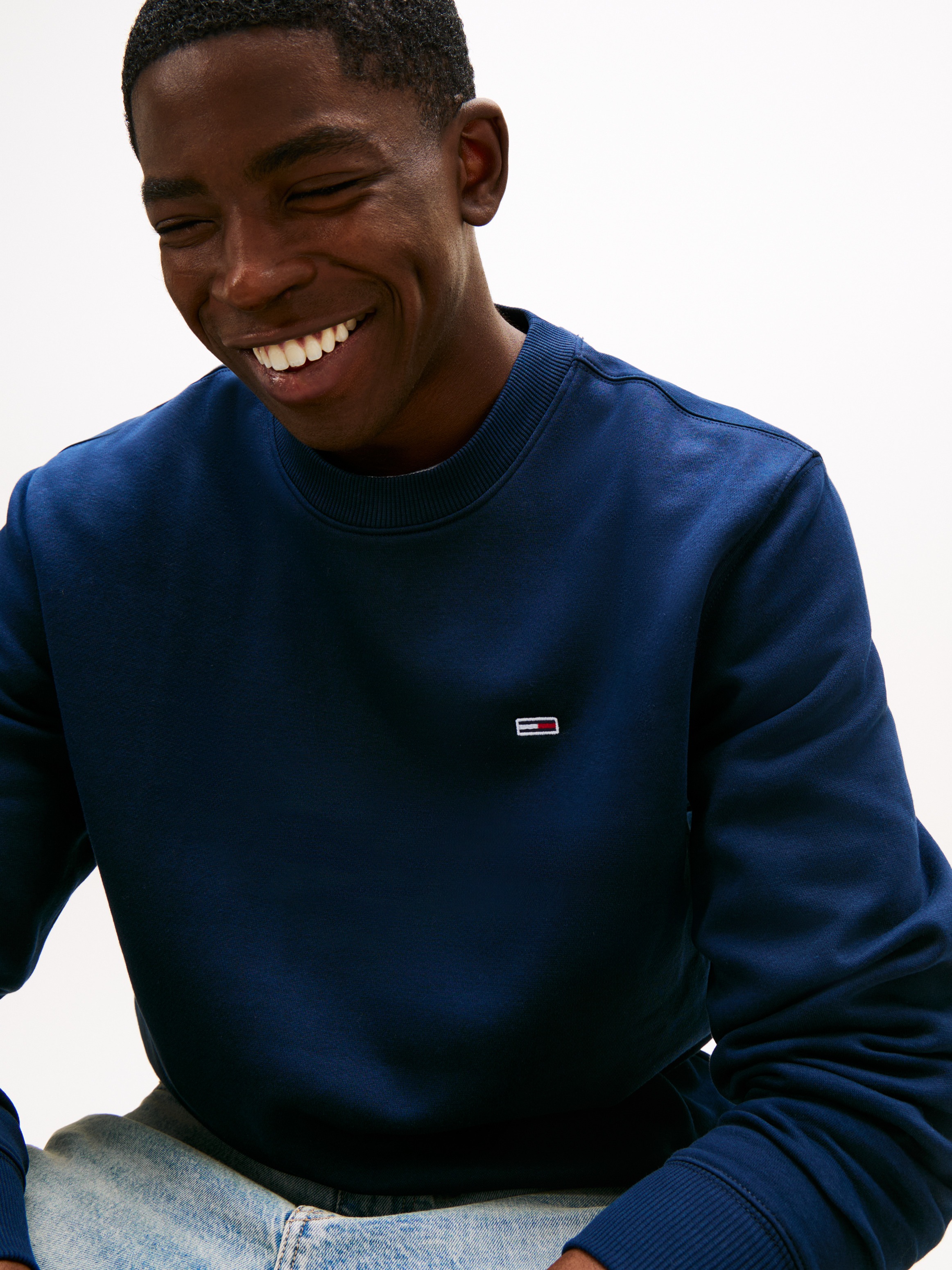 Tommy Jeans Sweatshirt "TJM REG S FLAG CREW", Mit besticktem Markenlogo auf günstig online kaufen