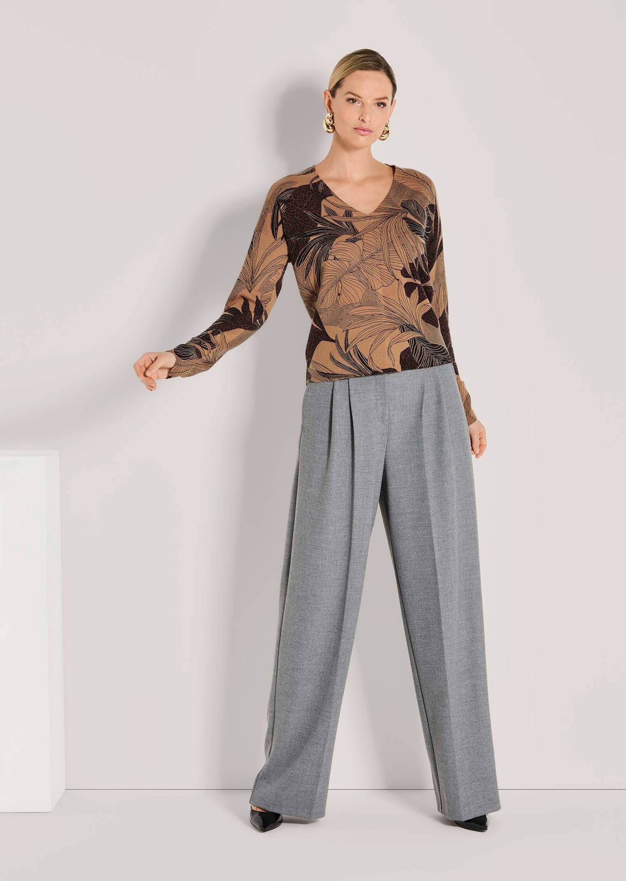 MADELEINE Longpullover »Kaschmirpullover Kaschmirpullover mit V-Ausschnitt«
