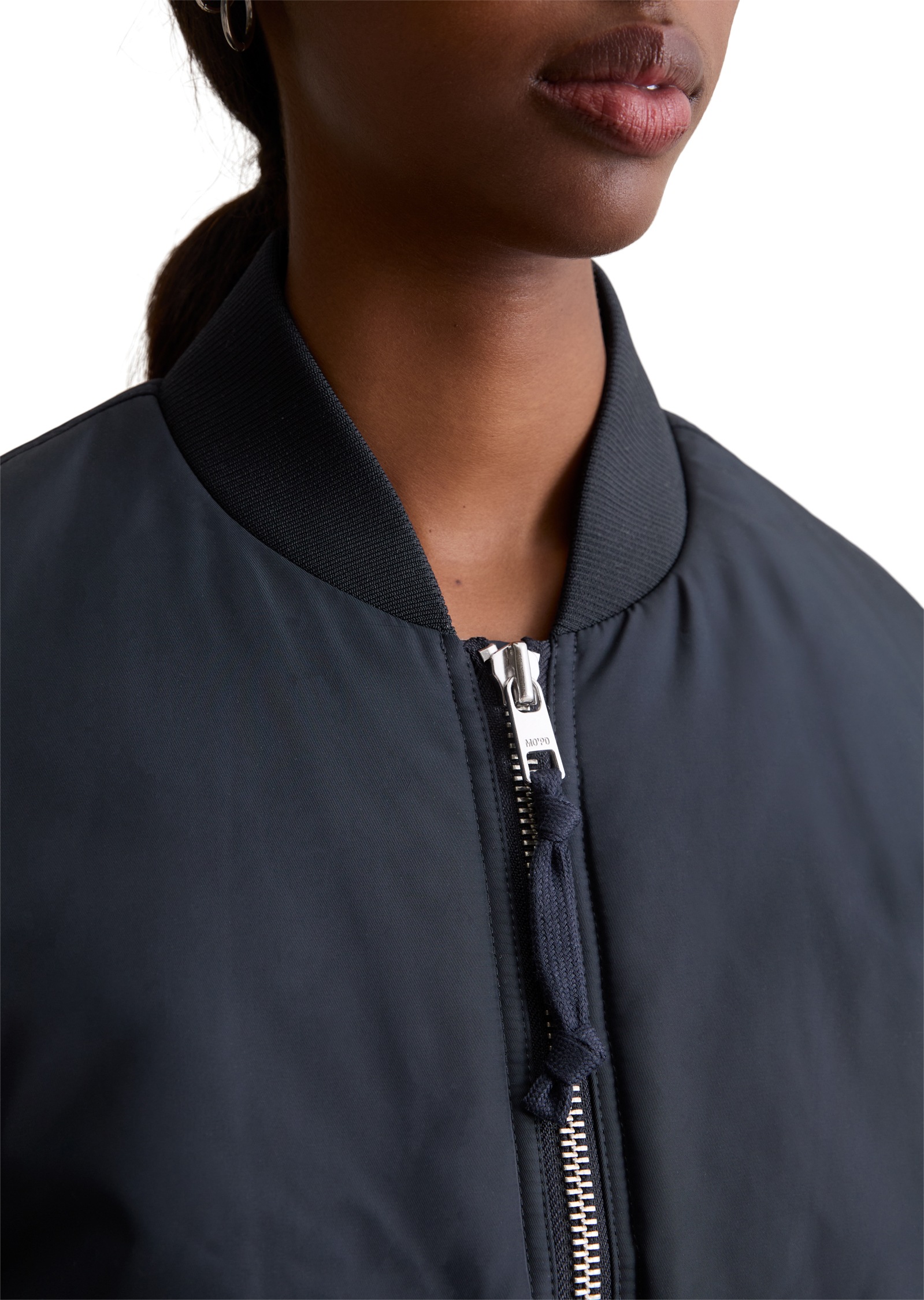 Thumbnail - Marc OPolo DENIM Blouson "im Aviator-Stil relaxed fit cropped aus recyceltem Polyester"