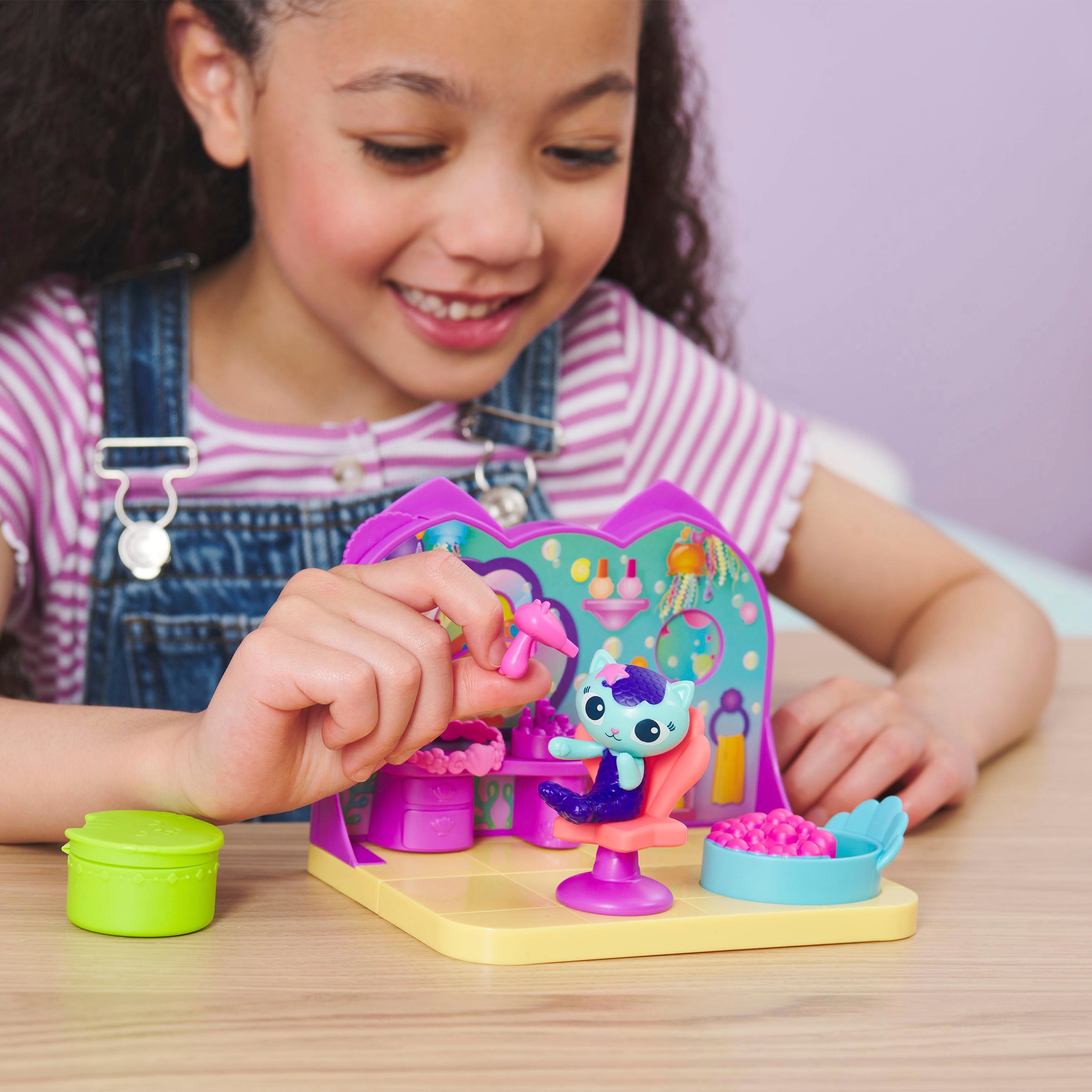 Spin Master Spielwelt »Gabby's Dollhouse – Deluxe Room - MerCat Spa (Cat Adventure)«