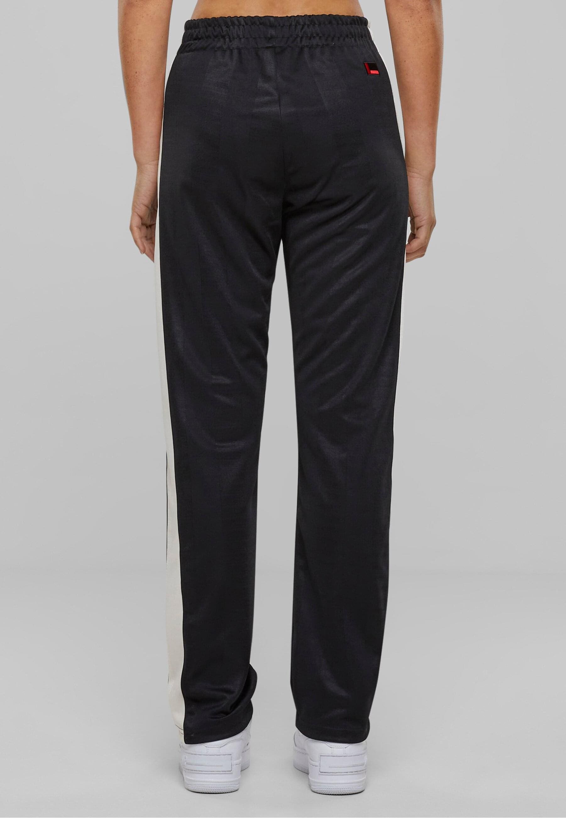 Fubu Stoffhose »Fubu Herren FM223-018-2 FUBU Corporate Striped Track Pants«, (1 tlg.)