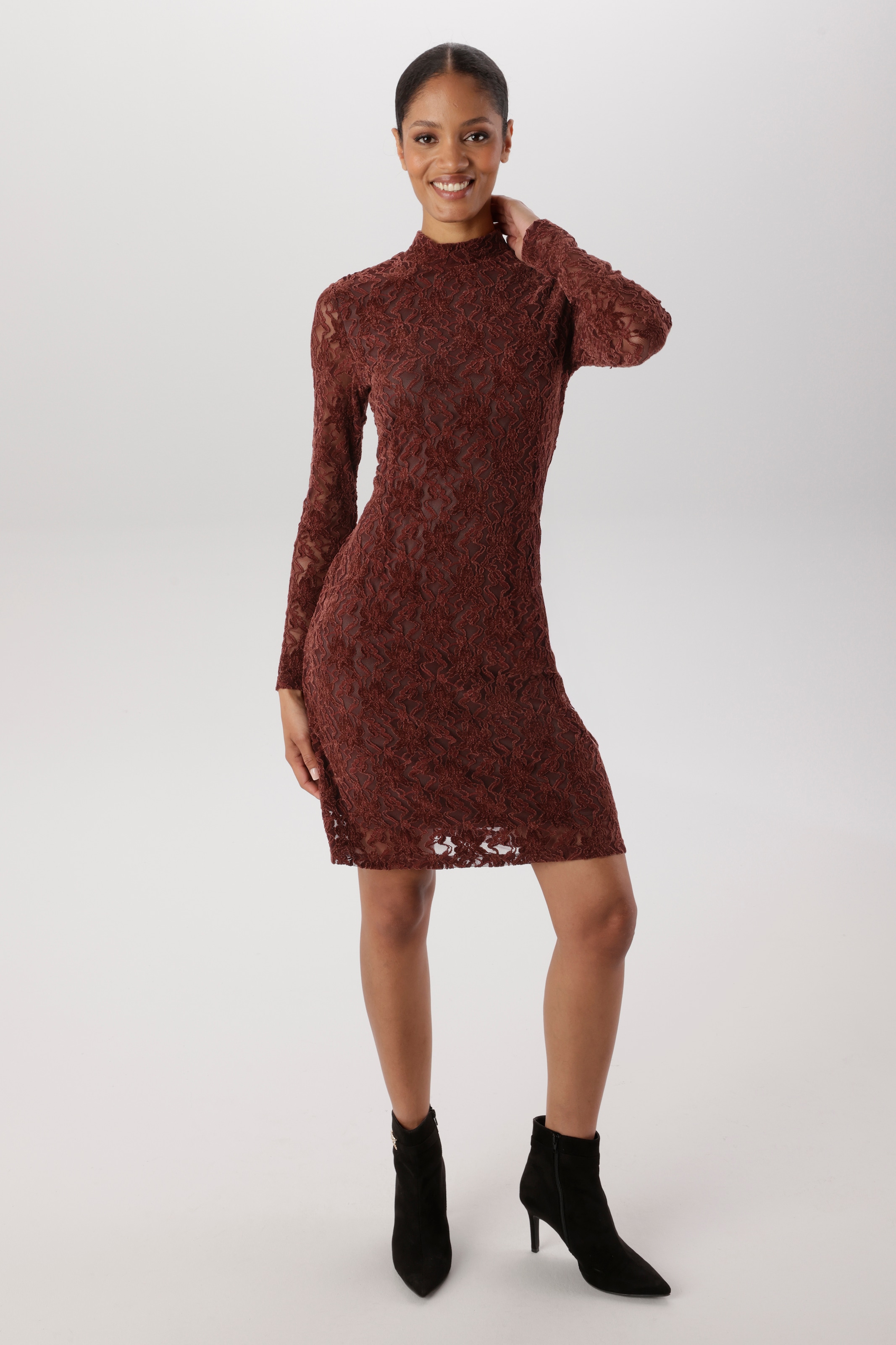 Aniston SELECTED Spitzenkleid mit transparenten Ärmeln - NEUE KOLLEKTION