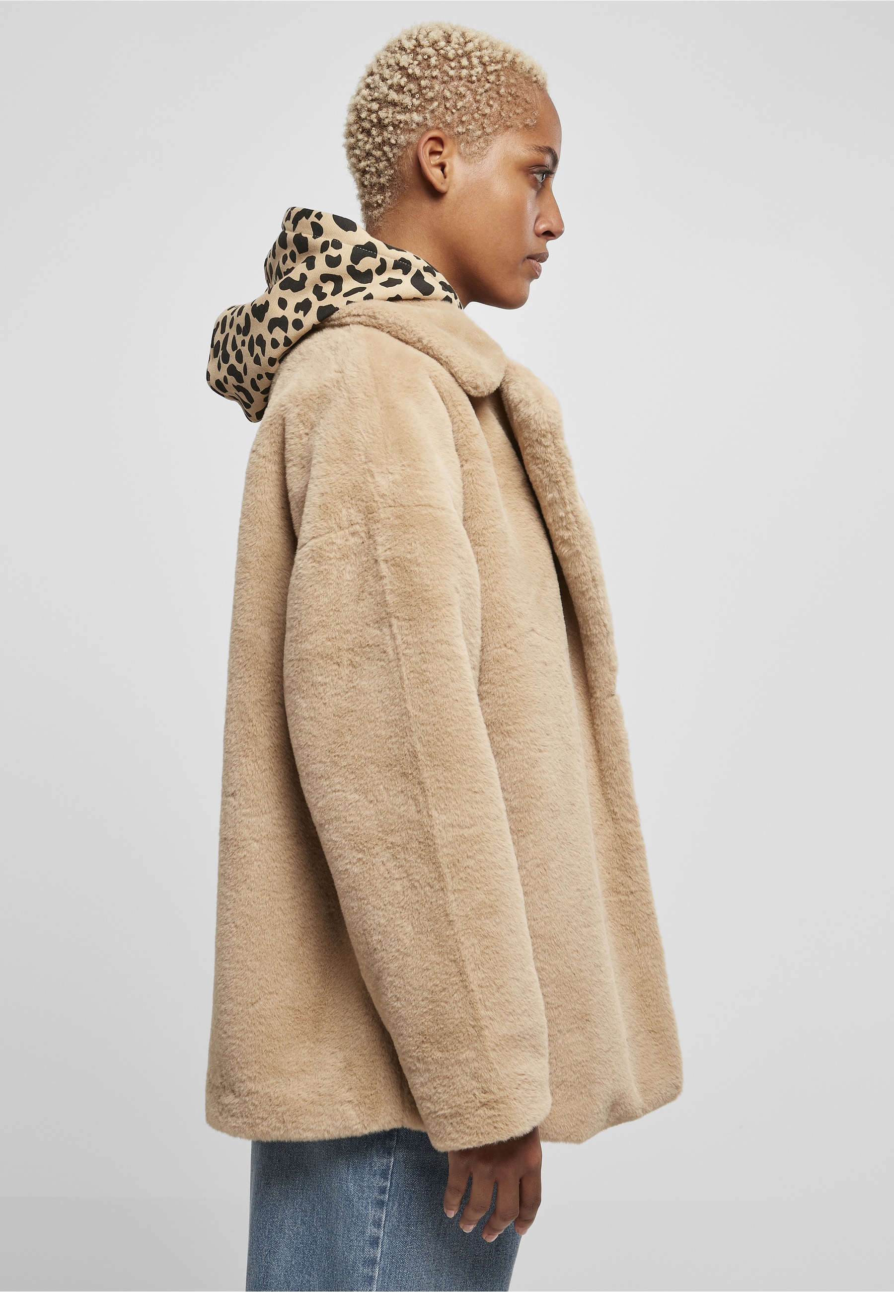 URBAN CLASSICS Winterjacke »Urban Classics Damen Ladies Lapel Teddy Jacket« 1 Stk. tlg. ohne Kapuze