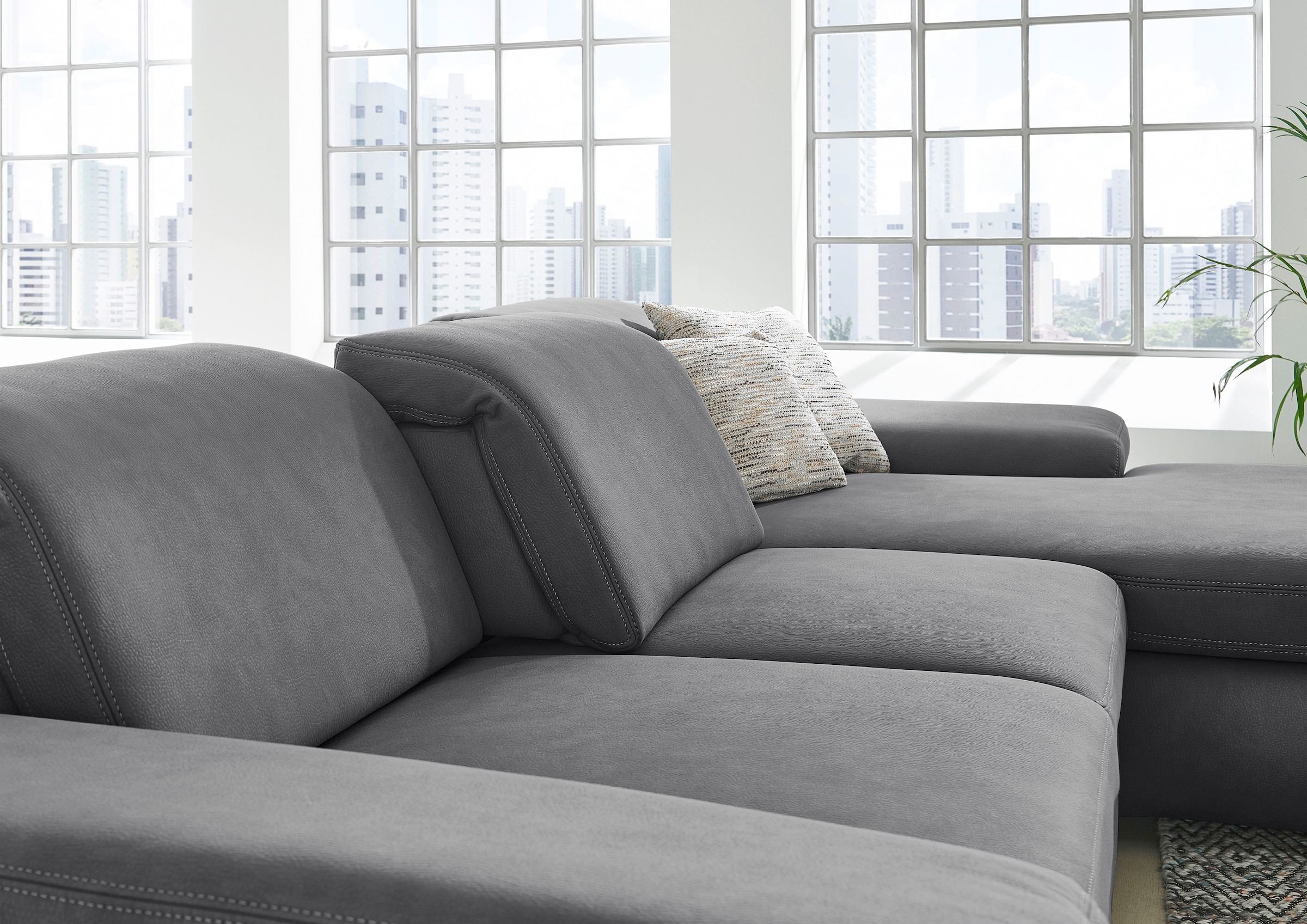 Die PlanBar Ecksofa »MP-IN17041 L-Form«, mit Sitztiefenverstellung, optional Kopfteilverstellung & Bettfunktion