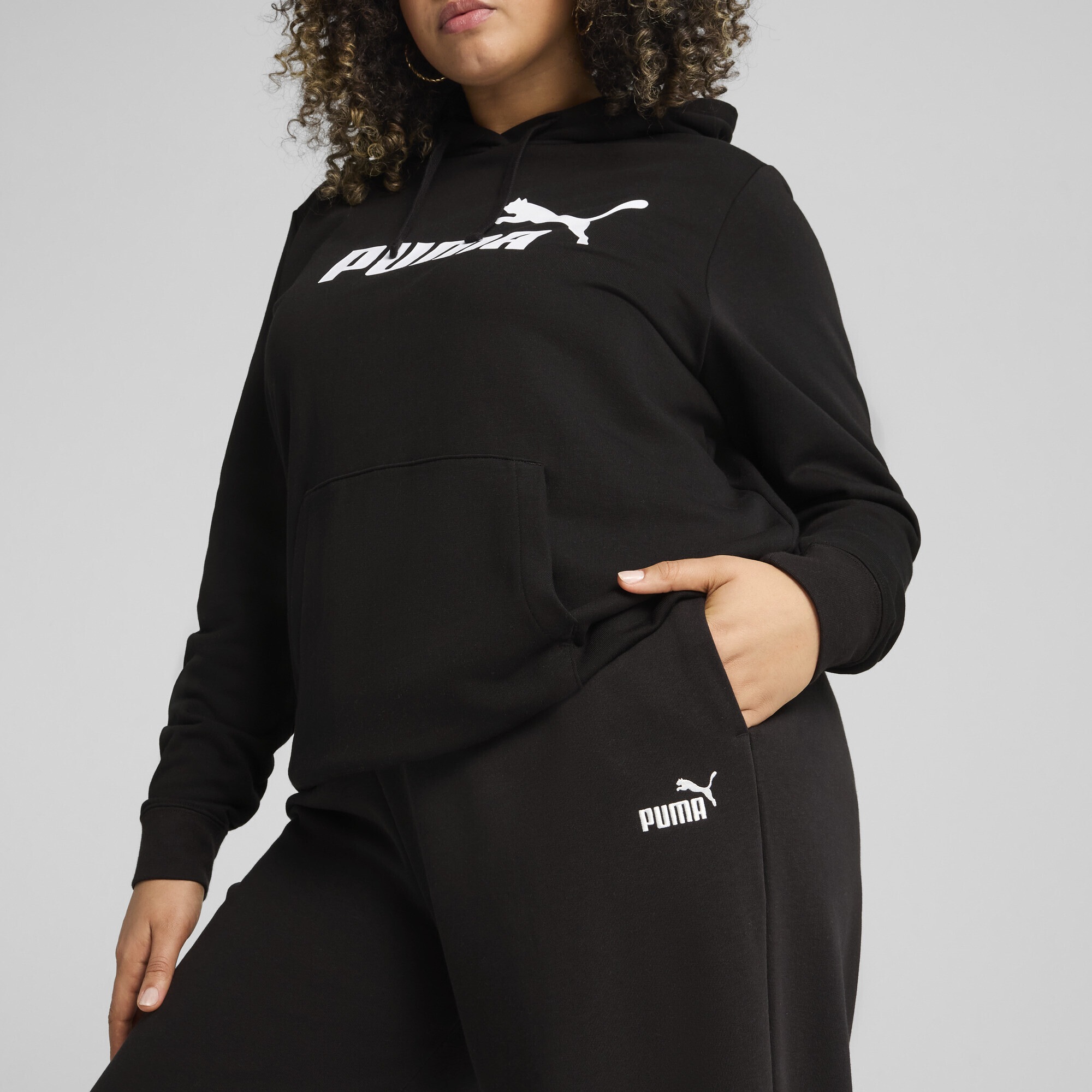 PUMA Sporthose »ESS Small No. 1 Logo Comfort Straight Hose Damen«