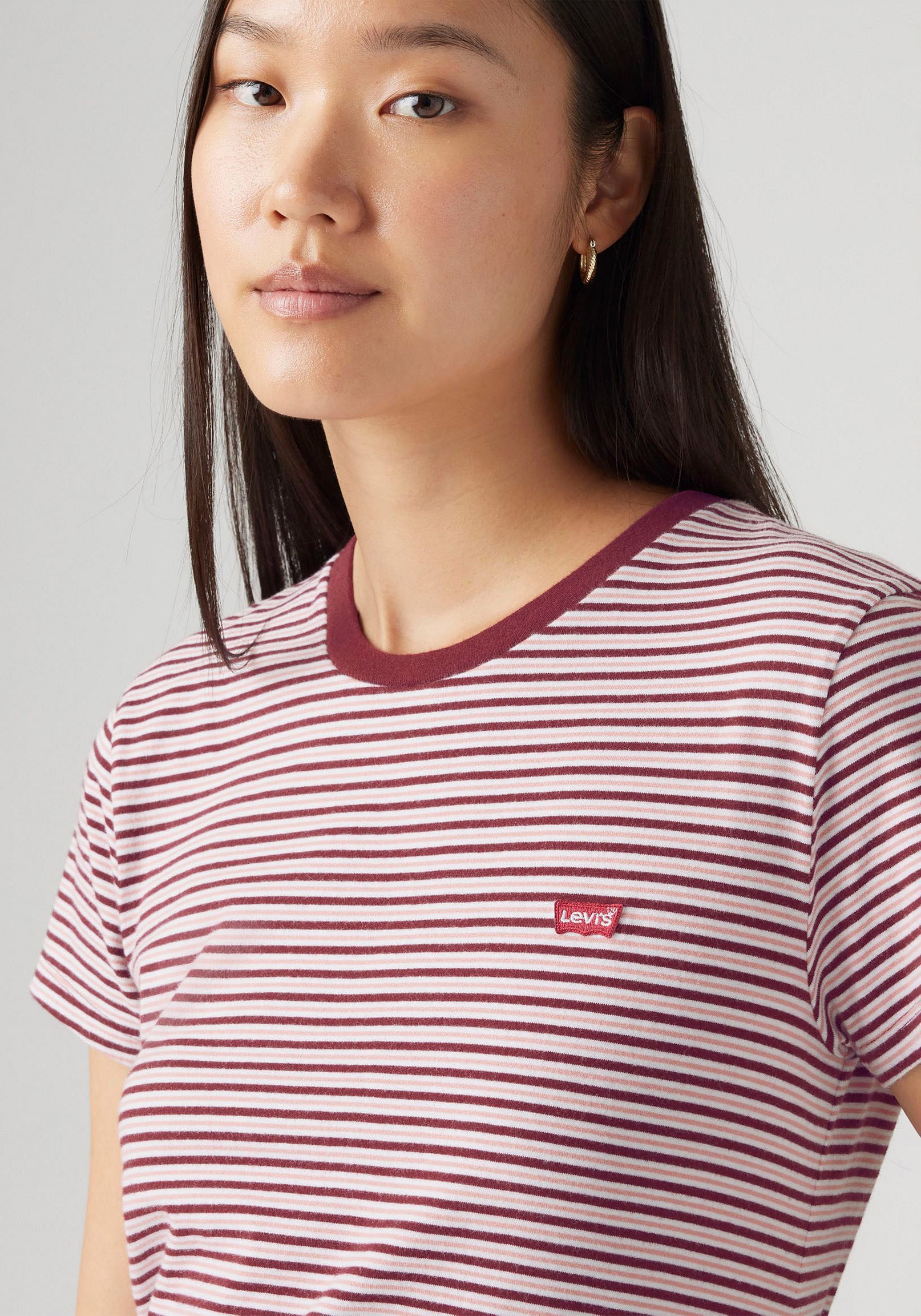 Levi's® T-Shirt »The perfect Tee«, mit kleiner Logo-Stickerei