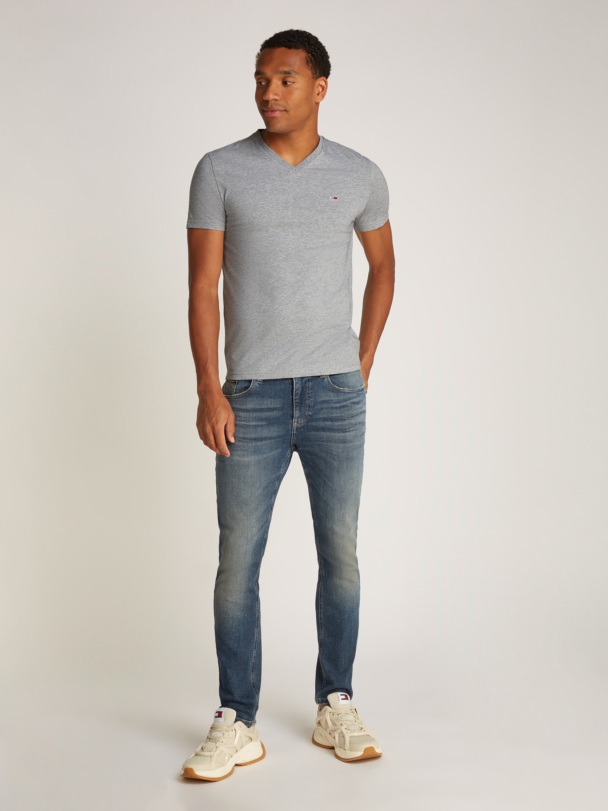 Tommy Jeans T-Shirt »TJM XSLIM JASPE VNECK TEE EXT«, in Melange-Optik