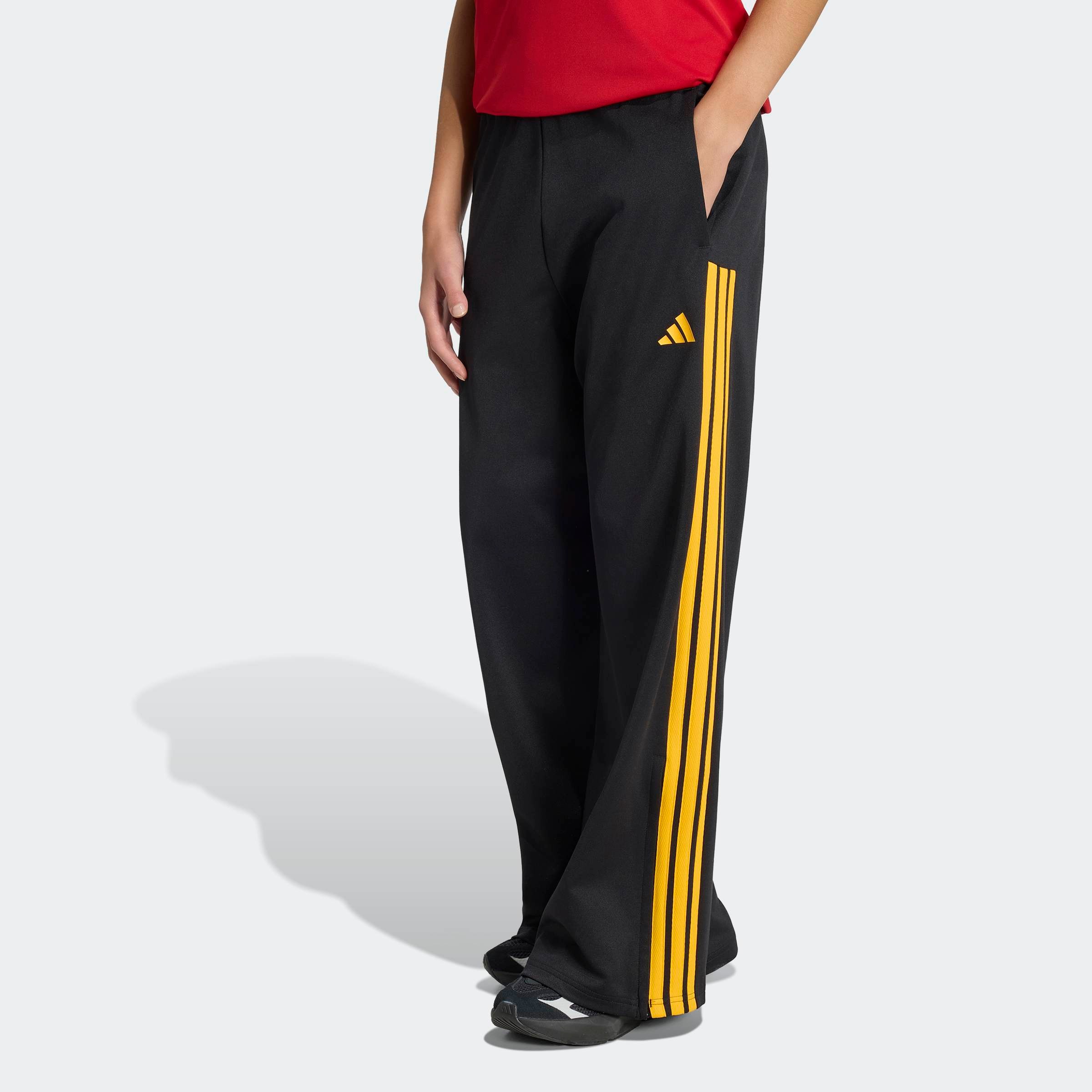 adidas Sportswear "HOUSE OF TIRO WIDE LEG" sportlicher Stil, für Training und Freizeit, mit Kordelverschluss