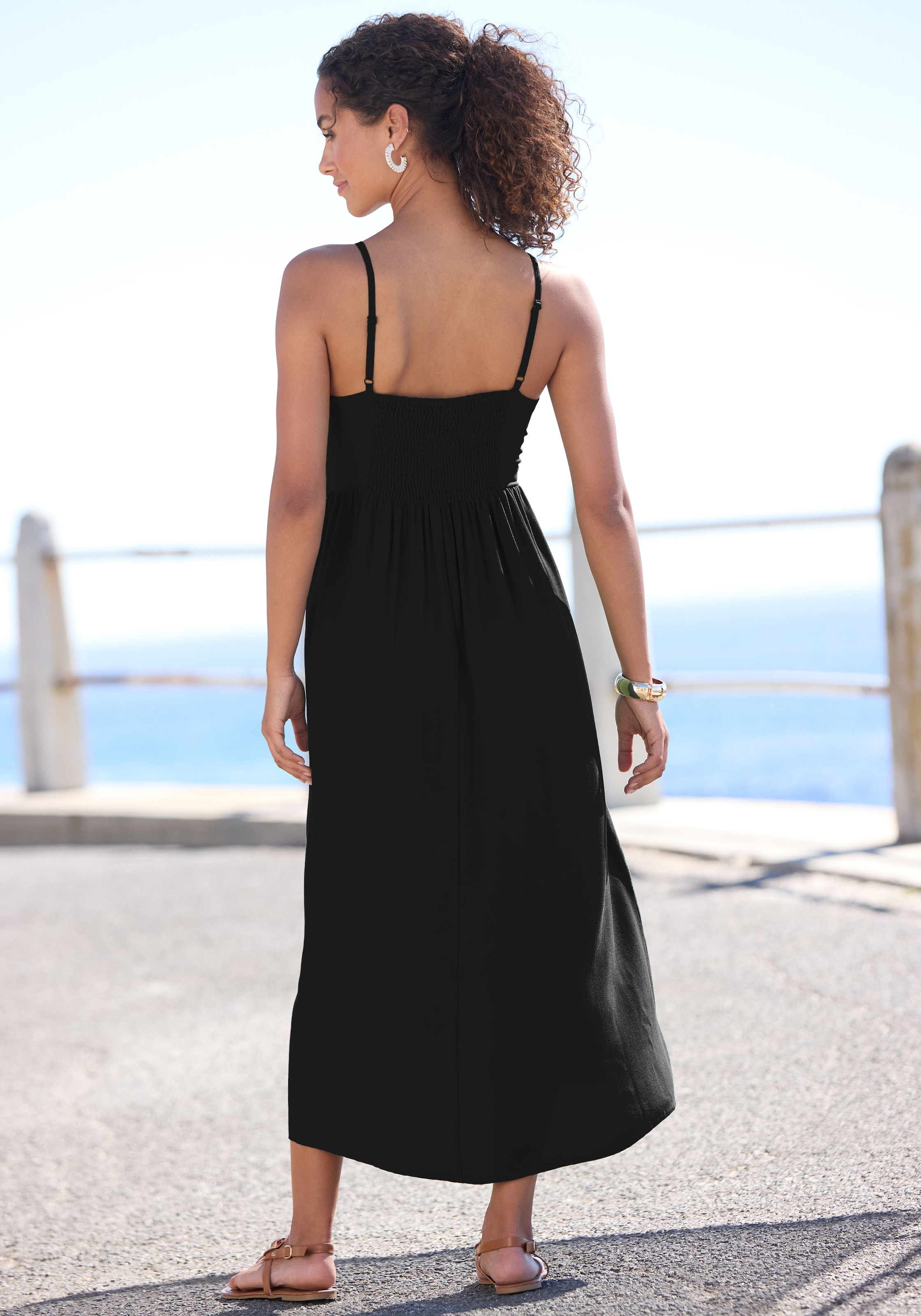 LASCANA Midikleid, mit Kettendetail in der Taille, leichtes Sommerkleid, Strandkleid