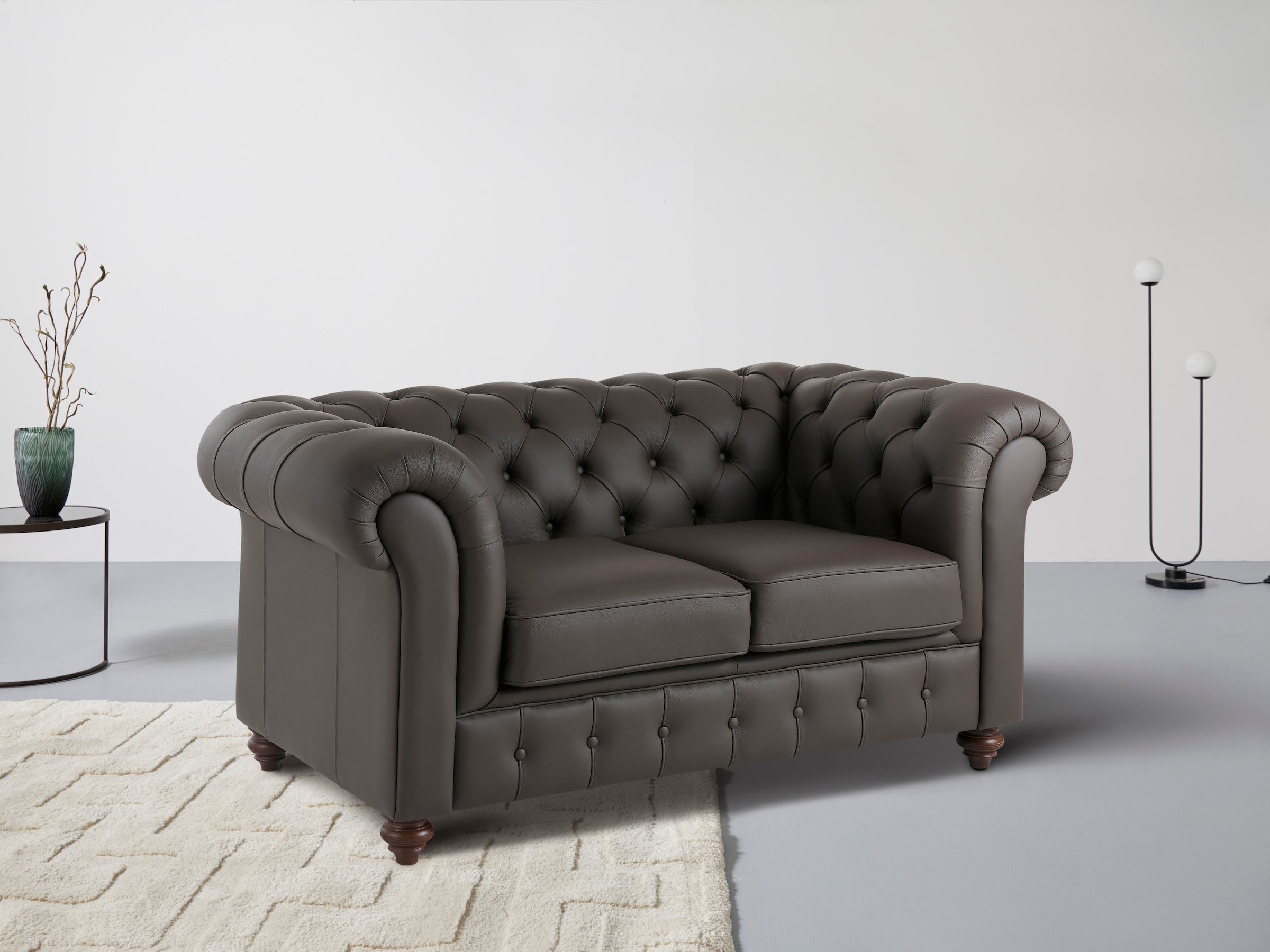 Home affaire Chesterfield-Sofa "Chesterfield 2-Sitzer B/T/H: 150/89/74 cm", mit hochwertiger Knopfheftung, auch in Leder