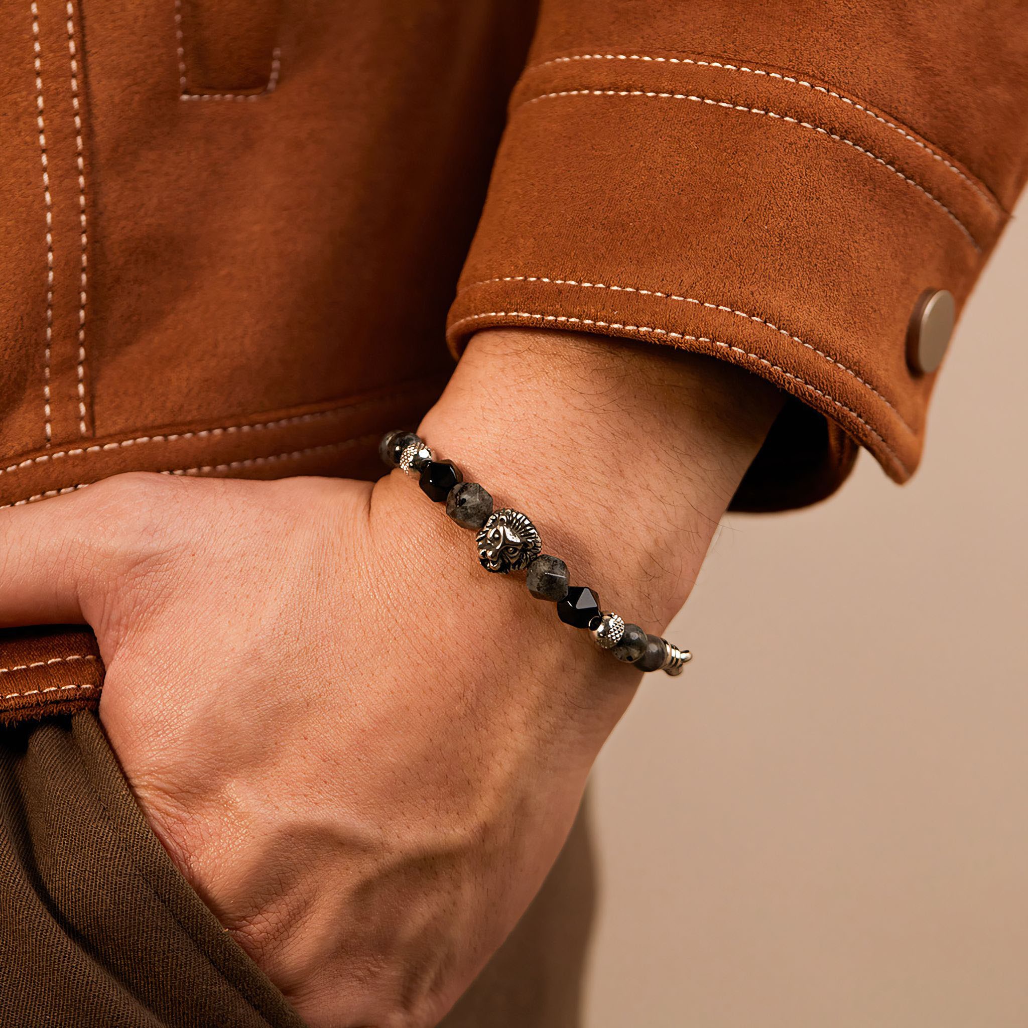 Firetti Armband »Schmuck Geschenk Edelstahl Armschmuck Venezianerkette Löwenkopf«, mit Agate, Labradorit