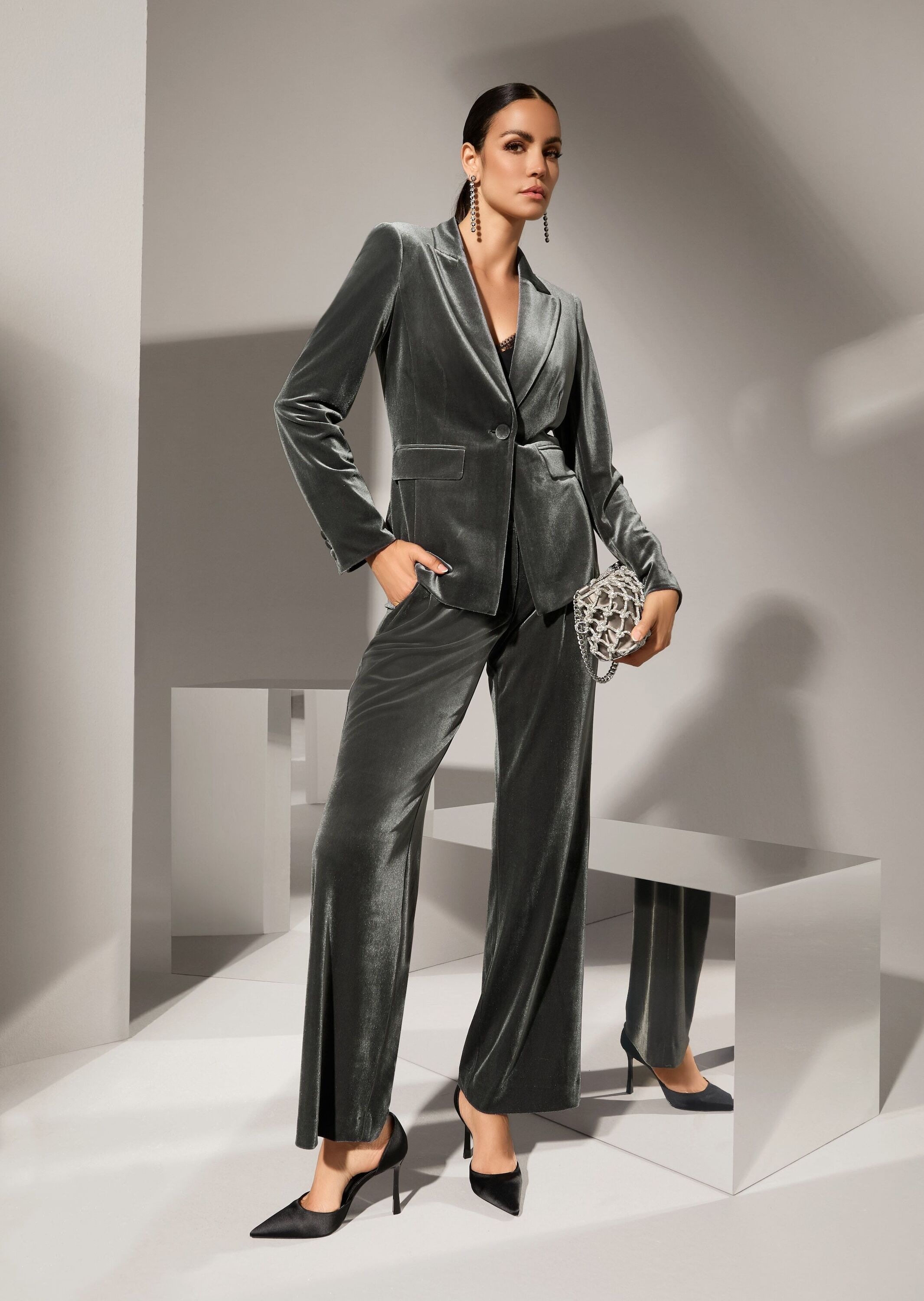 MADELEINE Stoffhose »Samthose Weite Stoffhose aus Samt, Mid Waist«