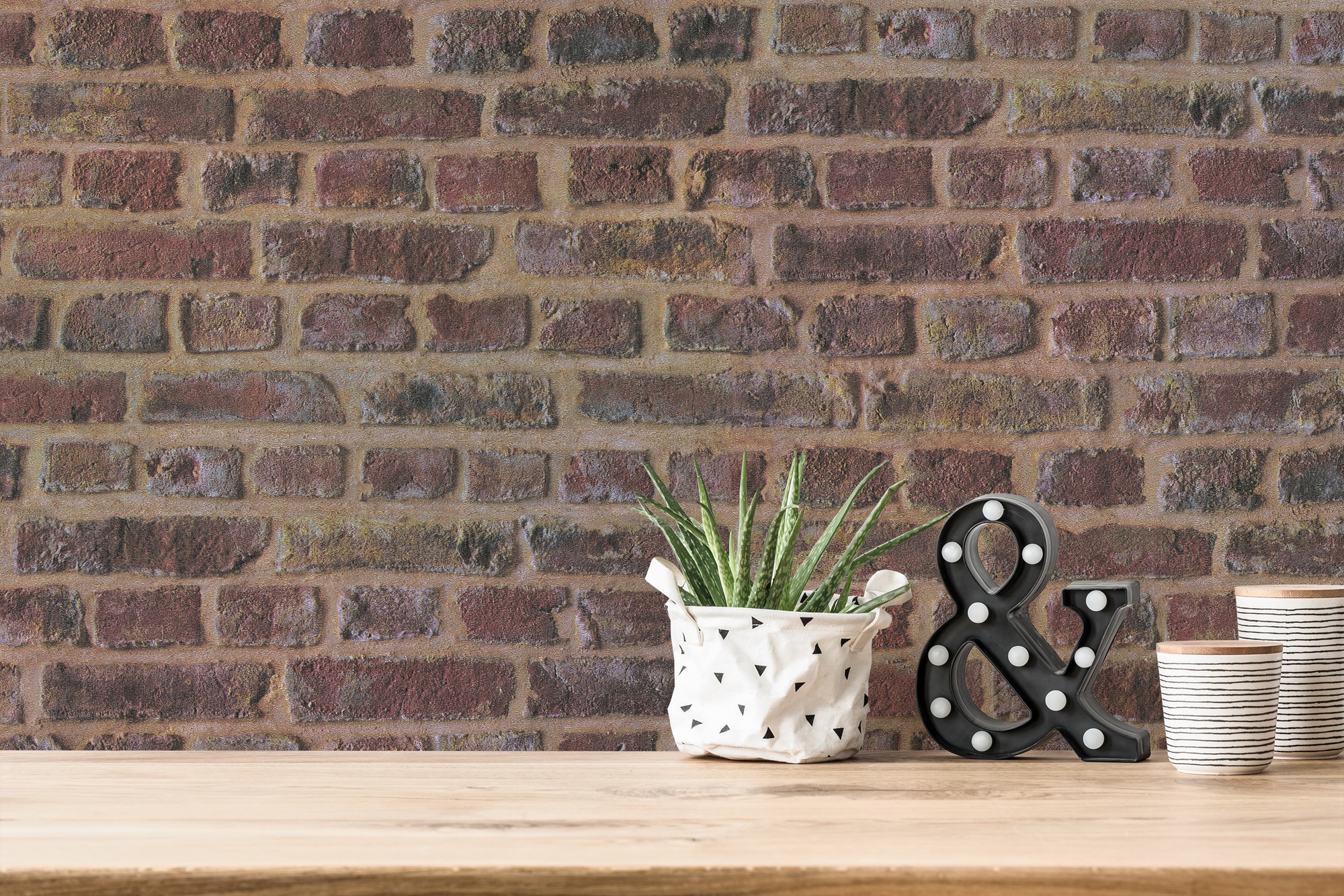 living walls Vliestapete »LIMITED – Vintage Backstein« Steinoptik | realistisch | urban leicht strukturiert Authentische Ziegeloptik mit rustikaler Patina