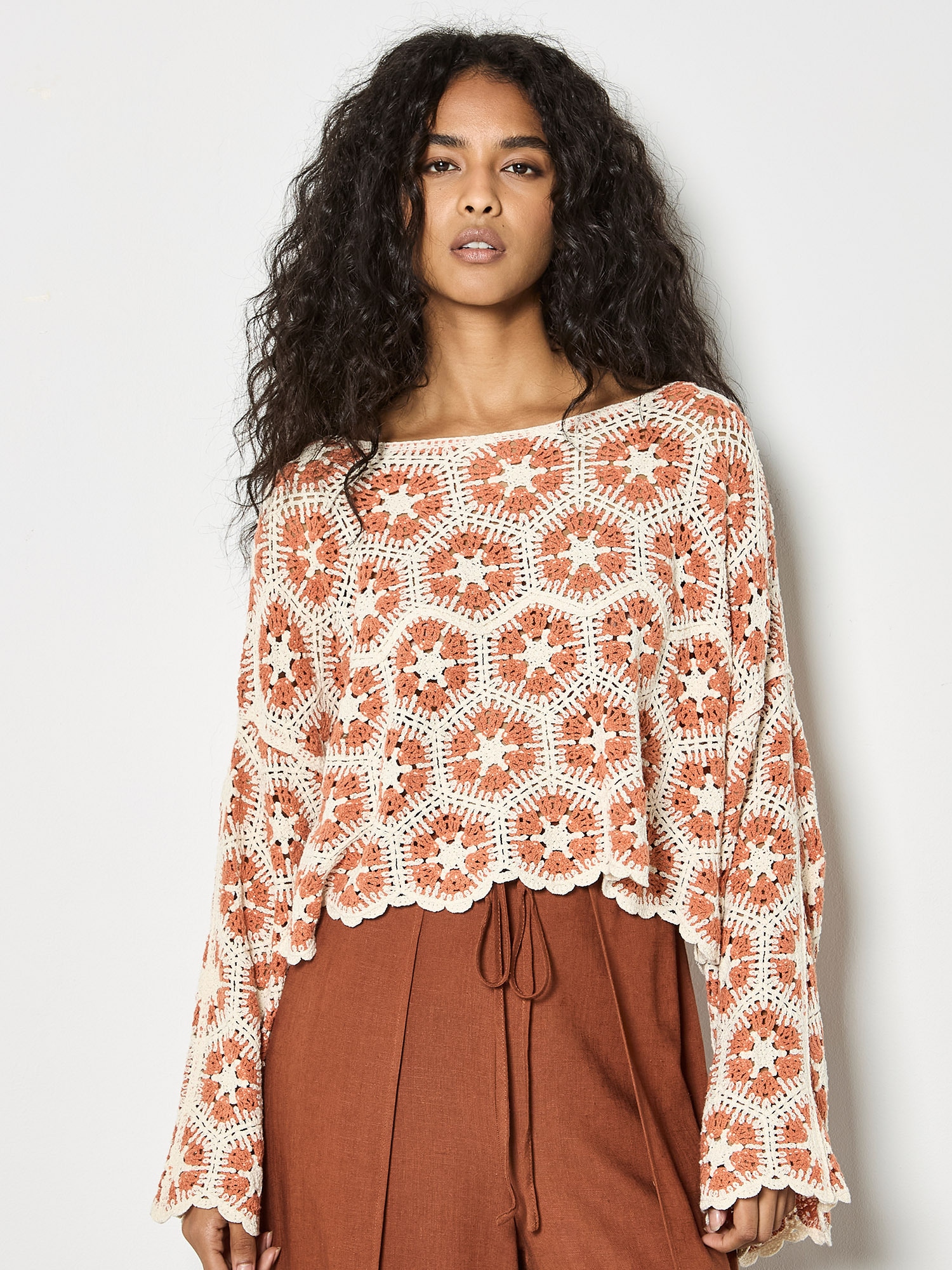 Apricot Fledermauspullover »Top mit Glockenärmeln« mit Häkeldetails
