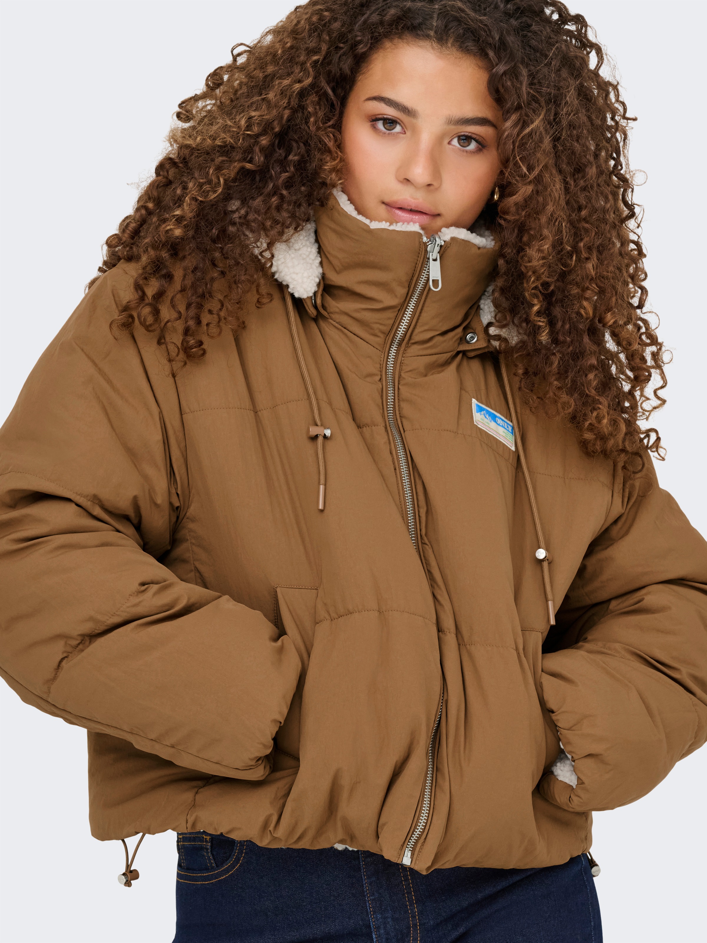 ONLY Outdoorjacke "ONLMARIA LIFE REV PUFFER JACKET CC OTW", mit Kapuze günstig online kaufen