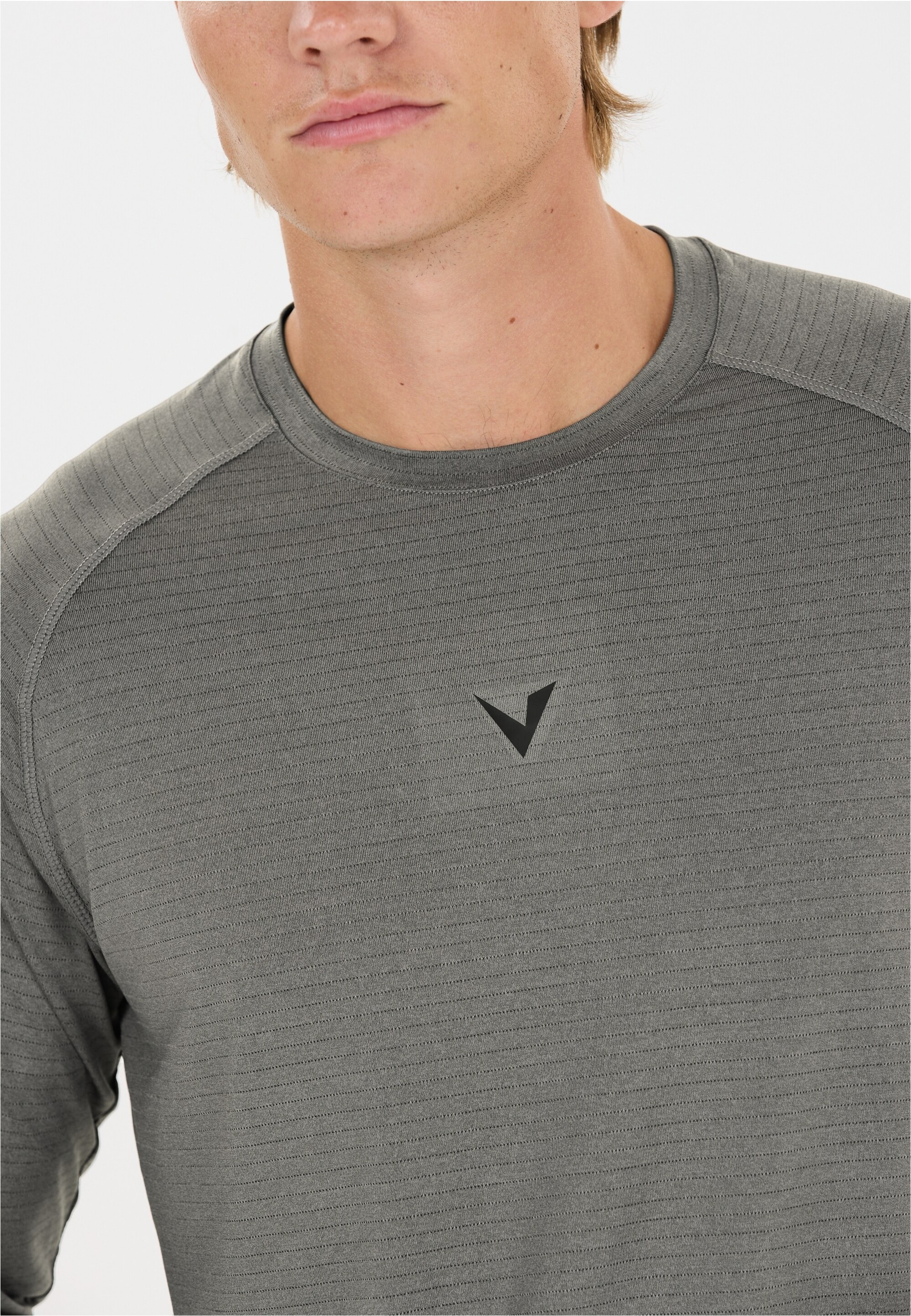 Virtus Sweatshirt »Neva«, 4-Wege Stretch

