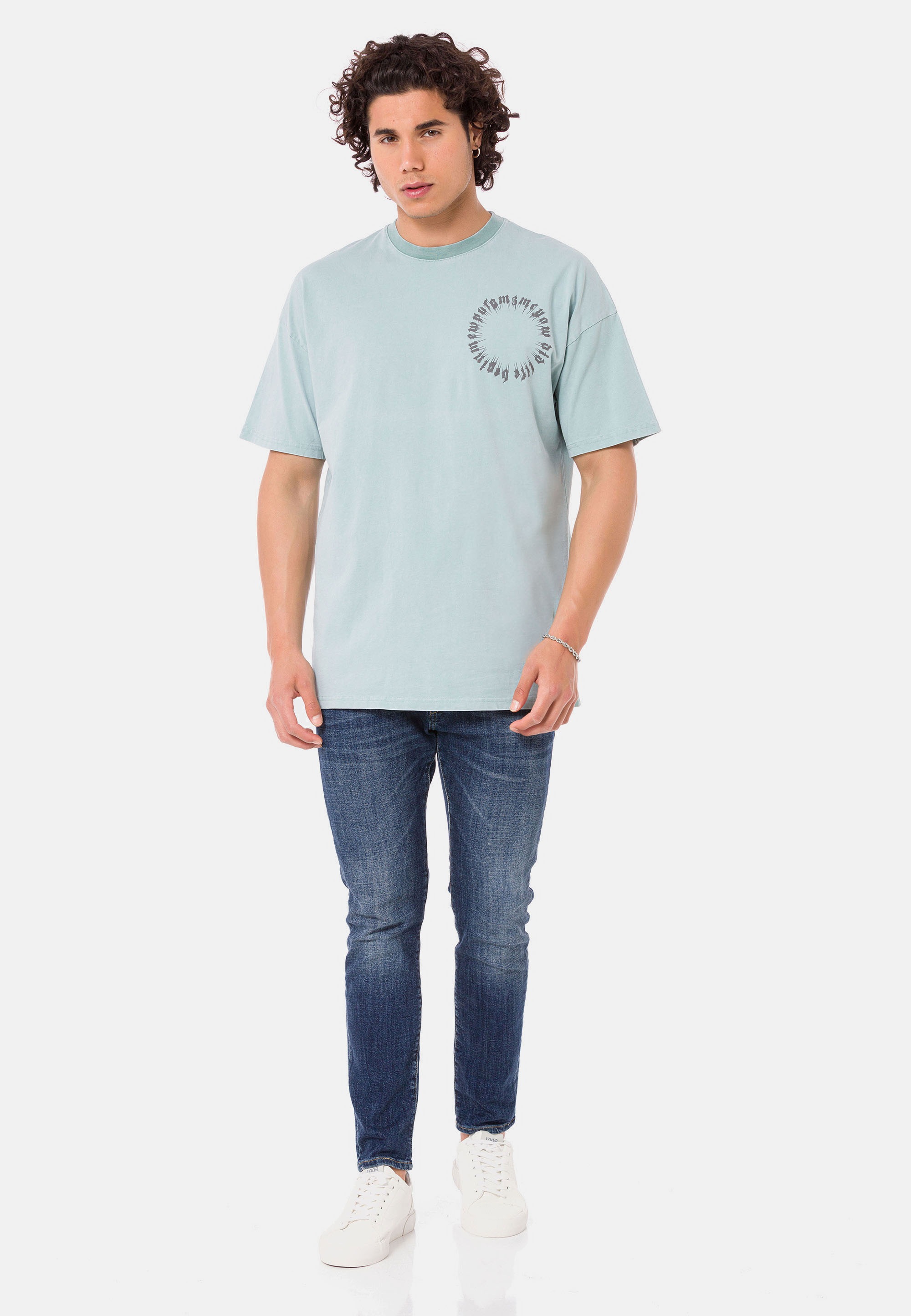 RedBridge T-Shirt »Runcorn«, mit großflächigem Print auf dem Rücken