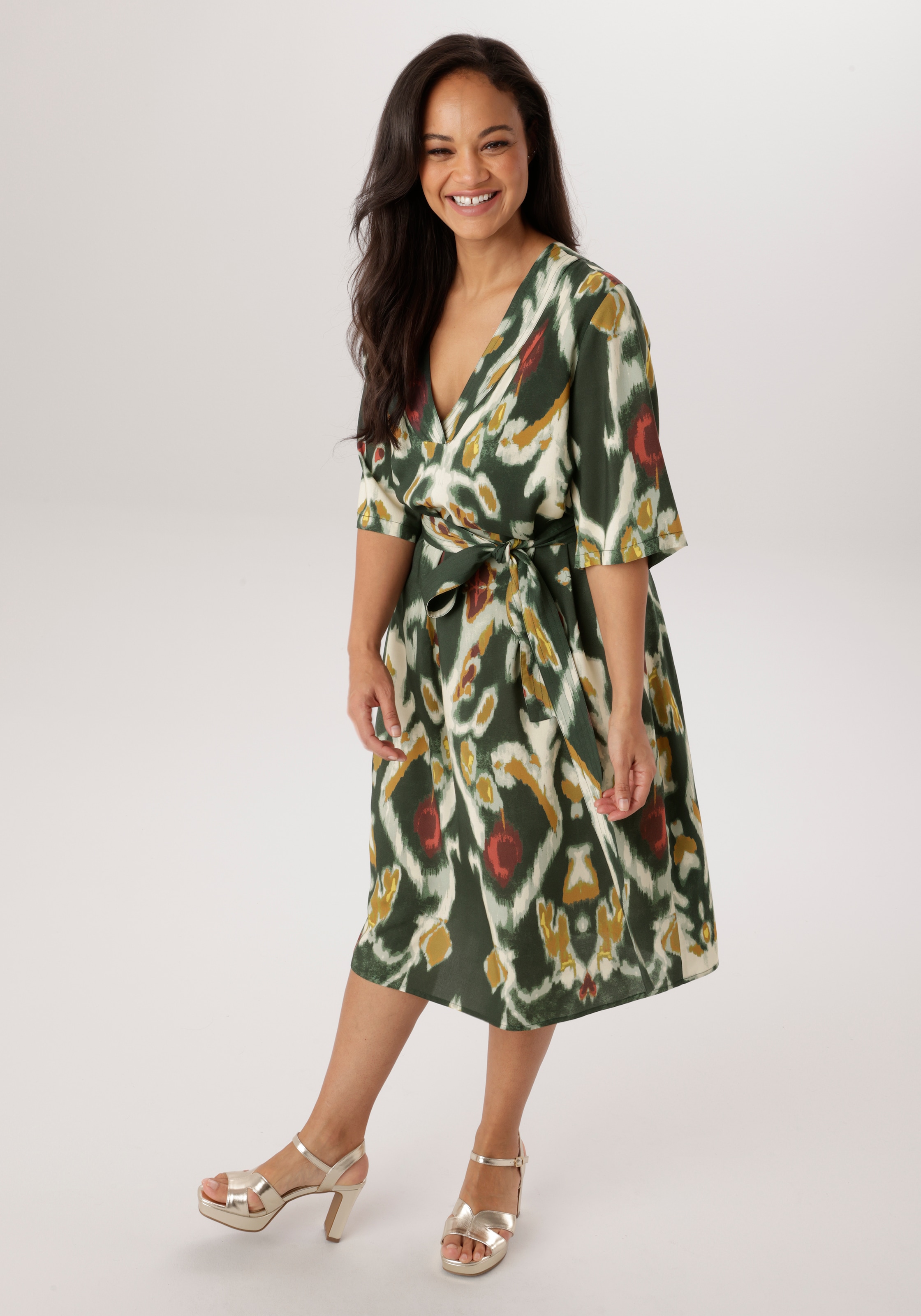 Aniston PLUS Blusenkleid Eingrifftaschen mit dekorativer V-Ausschnitt - NEU günstig online kaufen