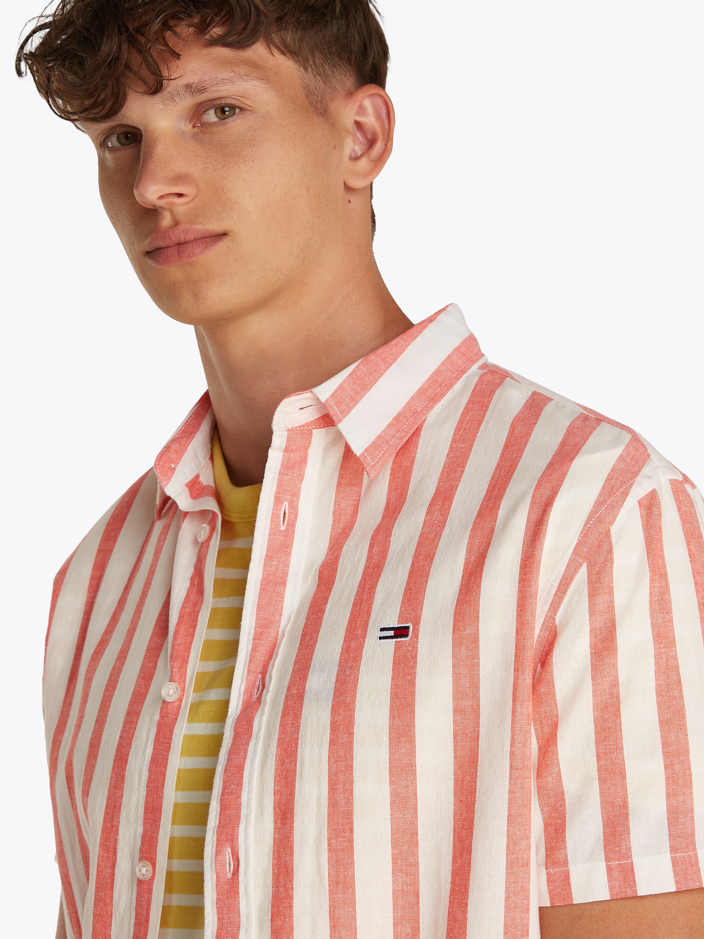 Tommy Jeans Kurzarmhemd "TJM REG LINEN BLEND STP SS SHIRT", Mit Rundhalsaus günstig online kaufen