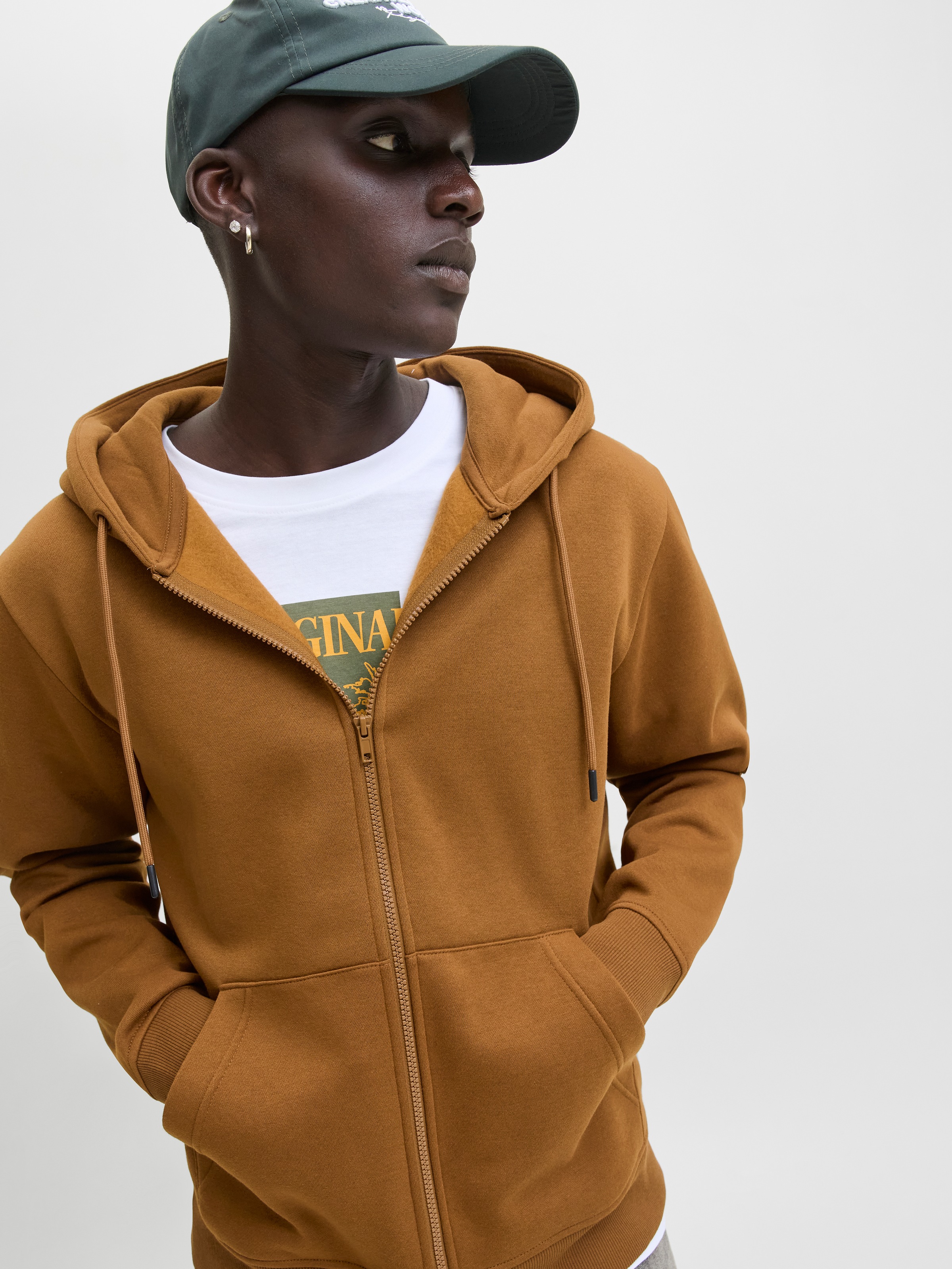Jack & Jones Kapuzensweatjacke "JJEBRADLEY mit Kapuze, ideal für kalte Jahr günstig online kaufen