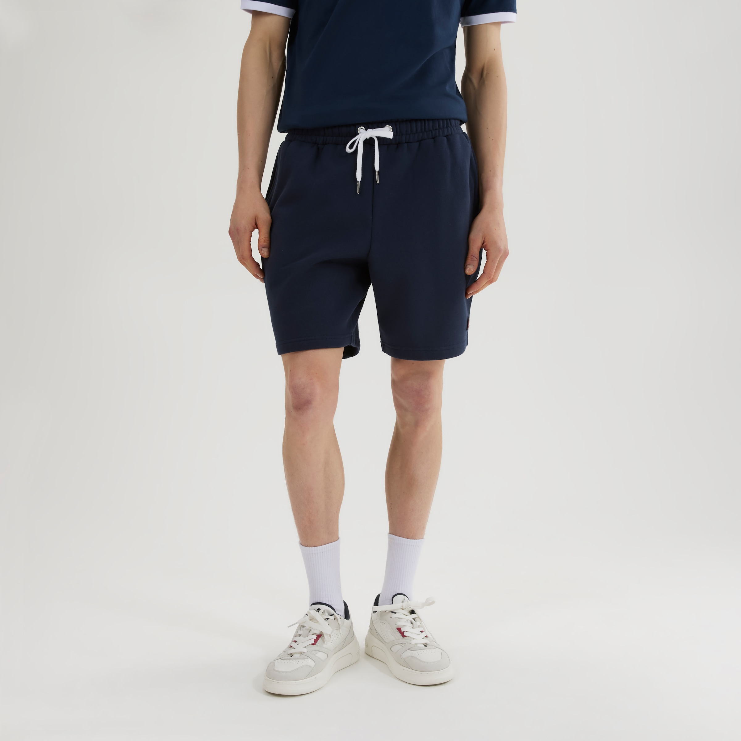Ellesse Sweatshorts "ISLINGTON SHORT" bequeme Passform, sportlicher Stil, f günstig online kaufen