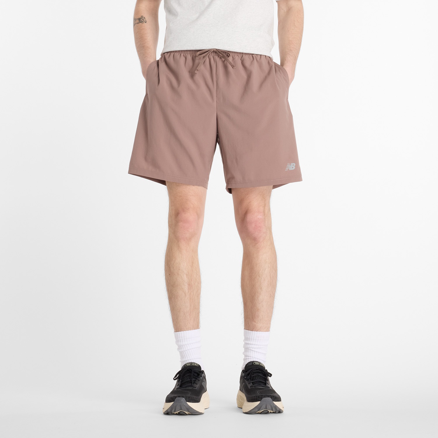 NEW BALANCE Herren Laufshorts "SPORT ESSENTIAL SHORT 7"earth shadow, Gr. M, Stoff, Obermaterial: 100% Polyester, Hosen, mit feuchtigkeitsabweisender
