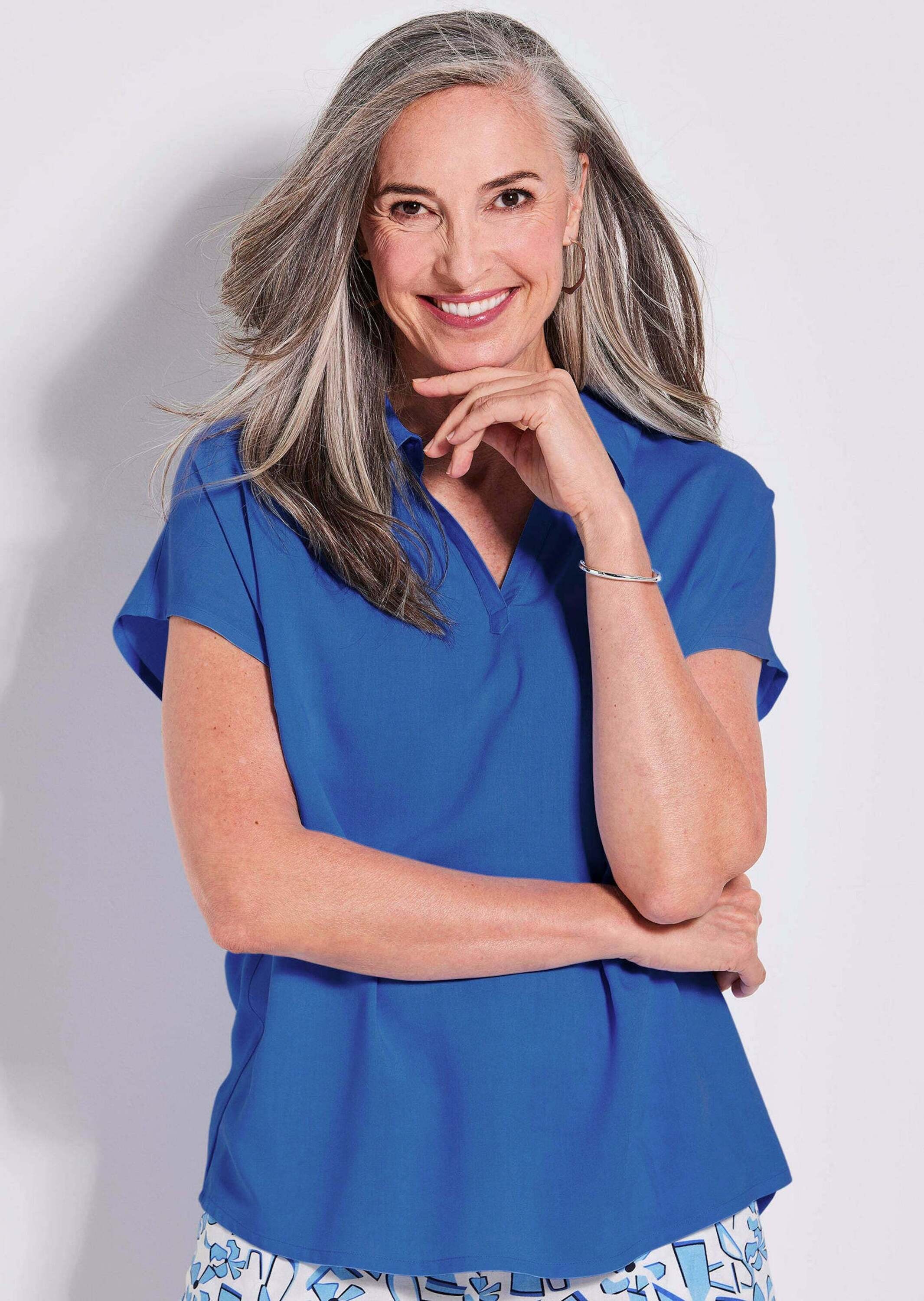 Klassische Bluse GOLDNER "Uni Bluse mit Hemdkragen", Damen, Gr. 38, blau (royalblau), Obermaterial: 100% Viskose CV., Basic, gerade, Sonstiges, Blusen, superangenhme fliessende Viskose 3