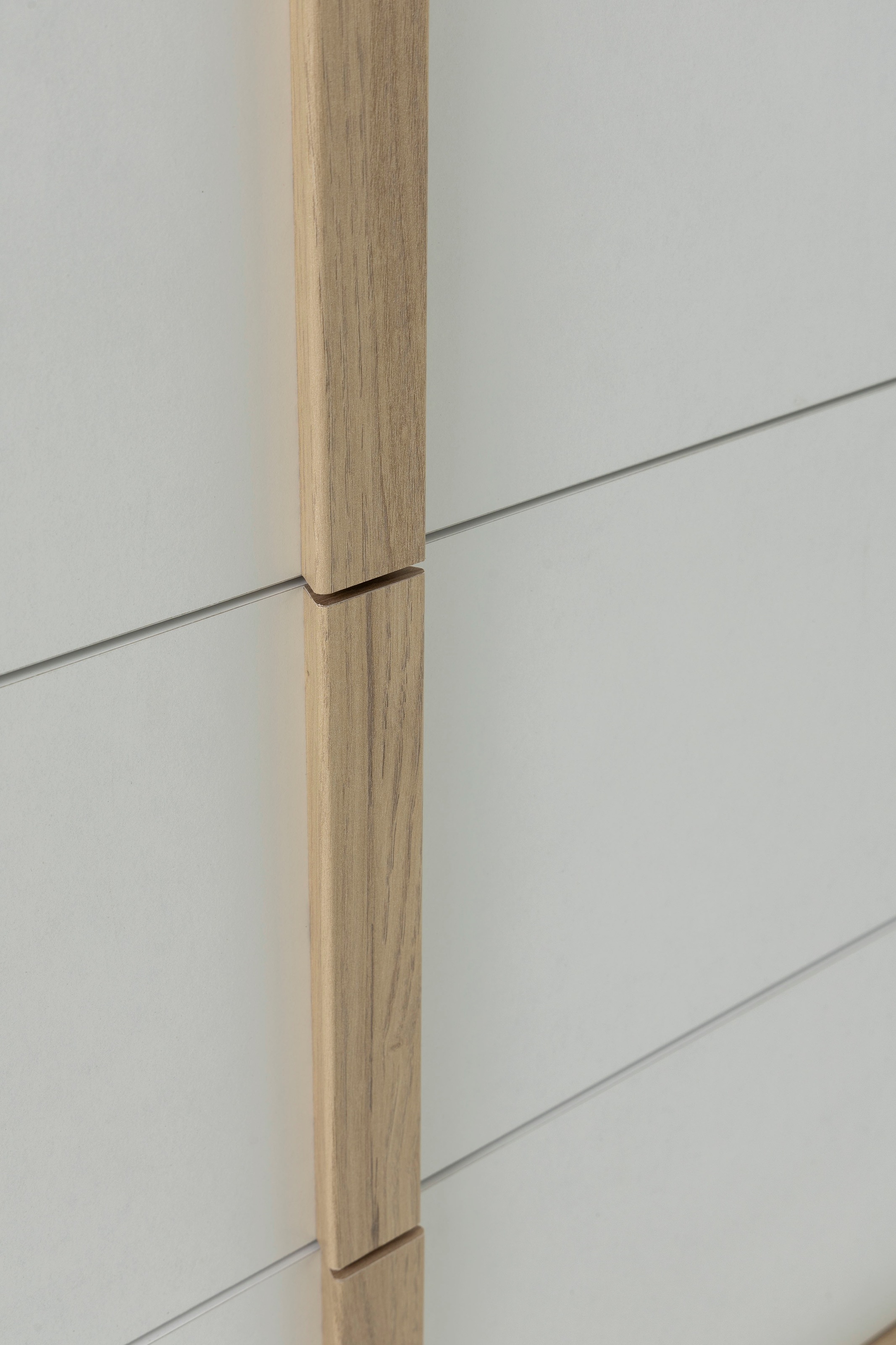 Gami Kommode »ARIA« 1 Stk. tlg. Eine praktische Kommode mit 4 großen Schubladen.