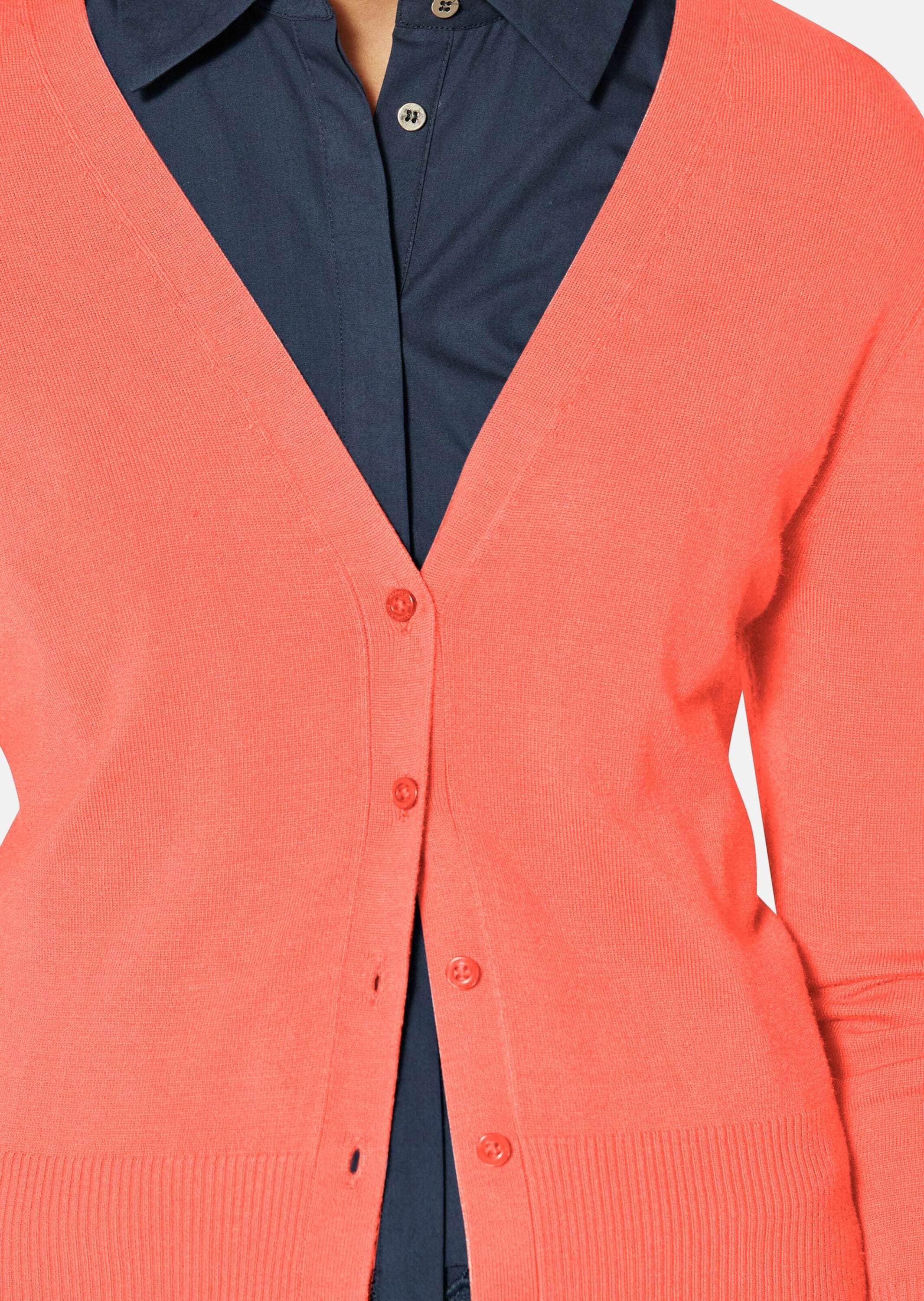 MADELEINE Strickjacke »Strickjacke Eleganter Viskose-Cardigan mit Knopfleiste«