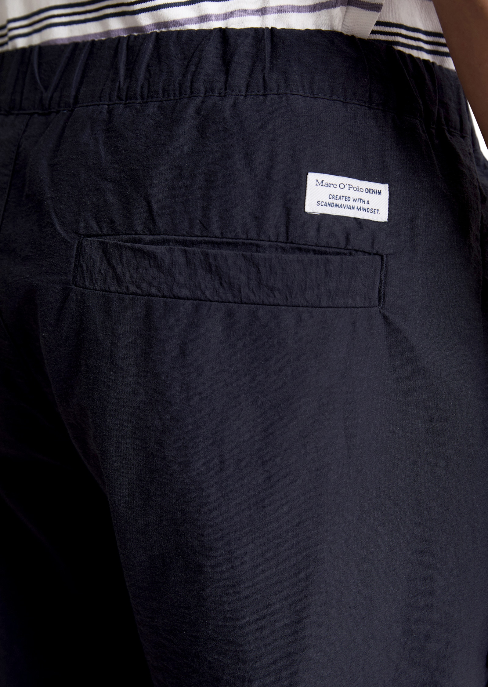 Marc O'Polo DENIM Chinohose »mit feiner Crinkle-Struktur«