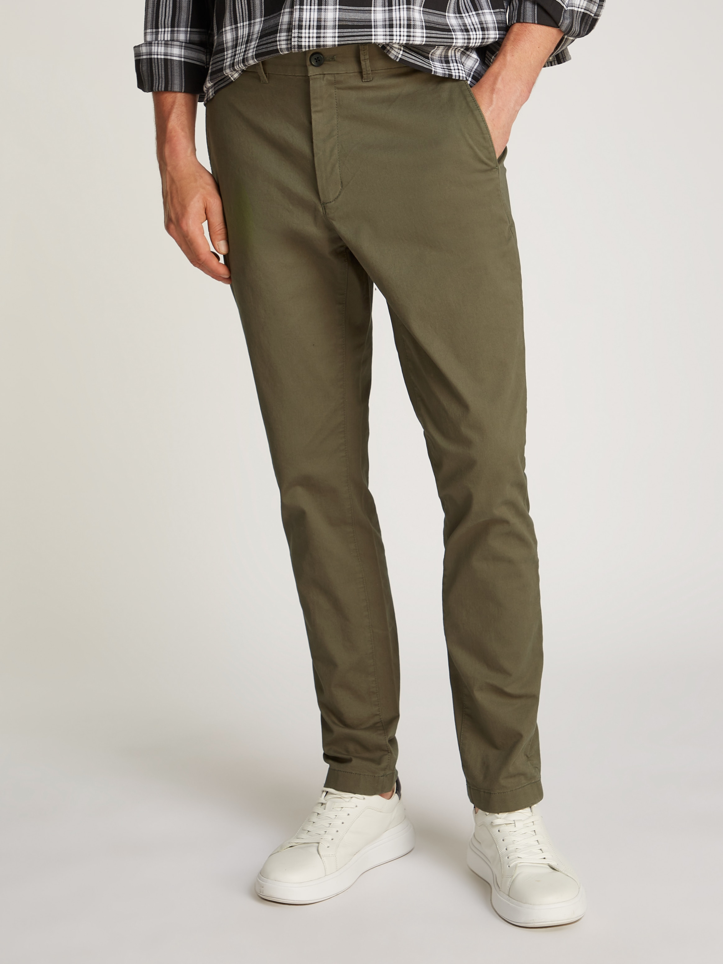 Calvin Klein "MODERN TWILL SLIM CHINO" mit Logoprägung günstig online kaufen