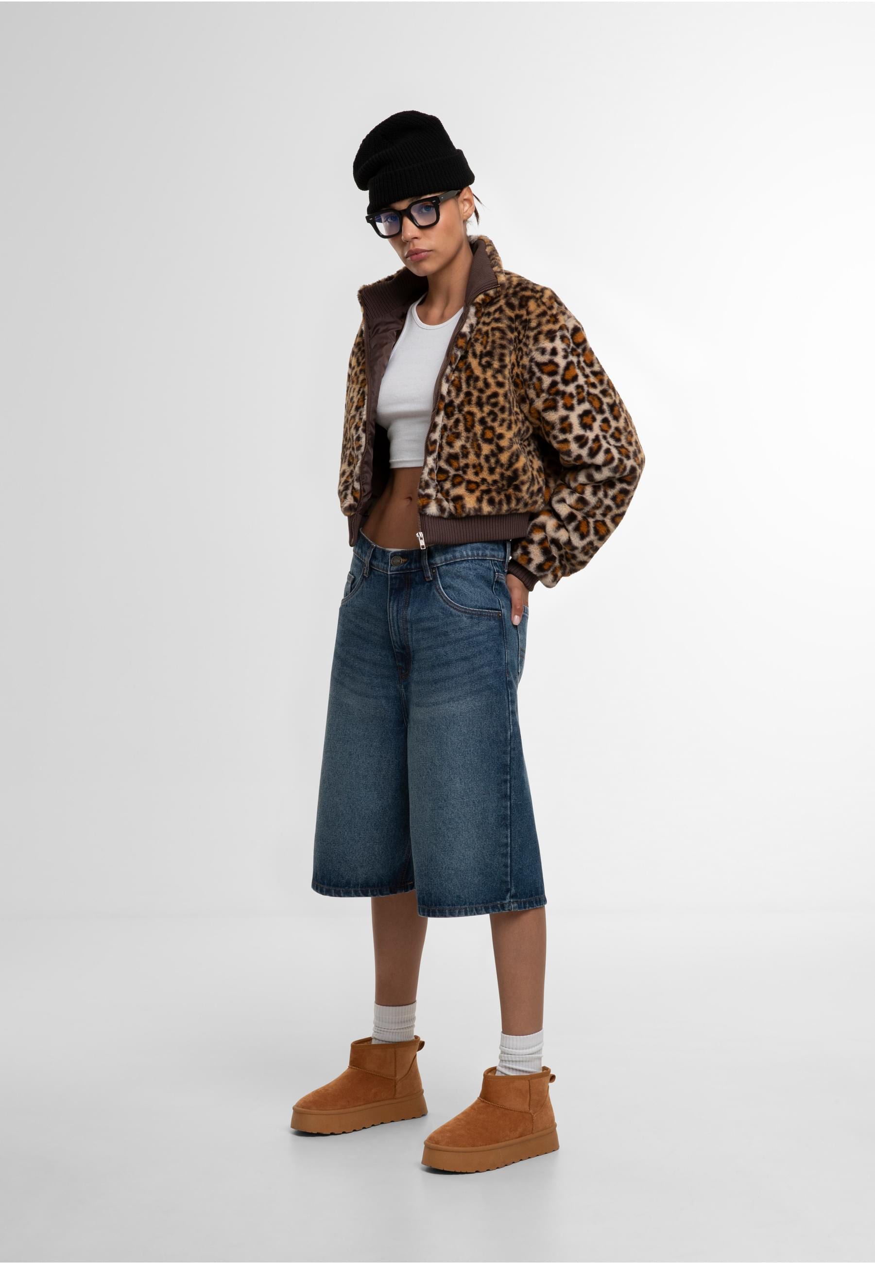 URBAN CLASSICS Allwetterjacke »Urban Classics Ladies Cropped Faux Fur Leo Jacket«, (1 St.), ohne Kapuze