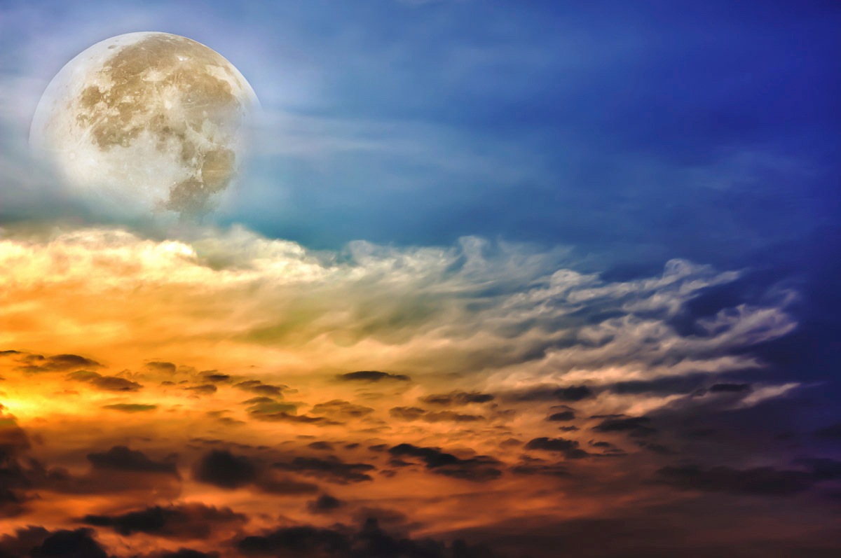 Fototapete PAPERMOON "Vollmond und Wolken", bunt, B:3,5m L:2,6m, Vlies, Tapeten - B/L: 3,5m x 2,6m, Bahnen: 7 Stk.