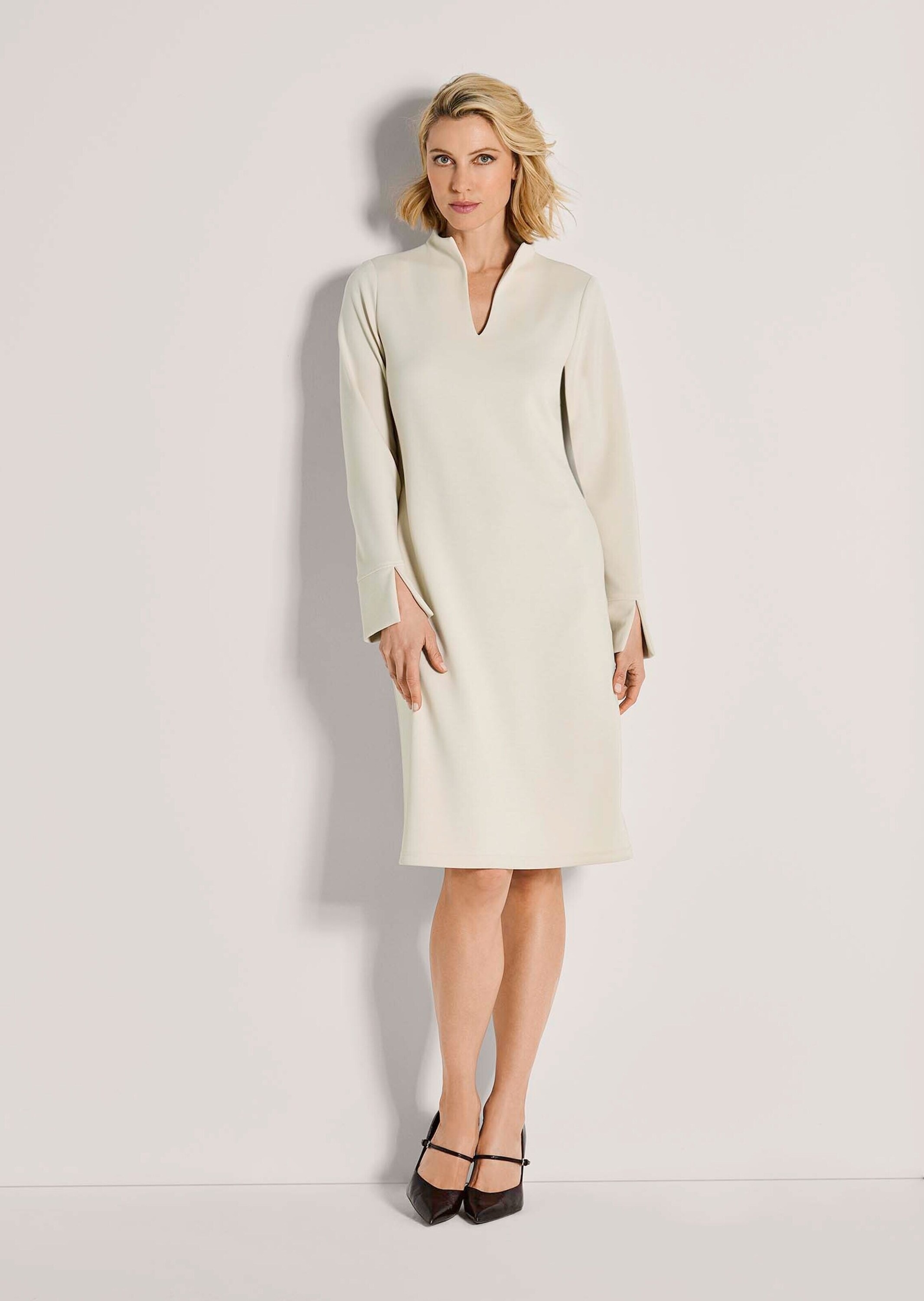 MADELEINE Jerseykleid "Etuikleid Elegantes Kleid mit Kelchkragen" günstig online kaufen