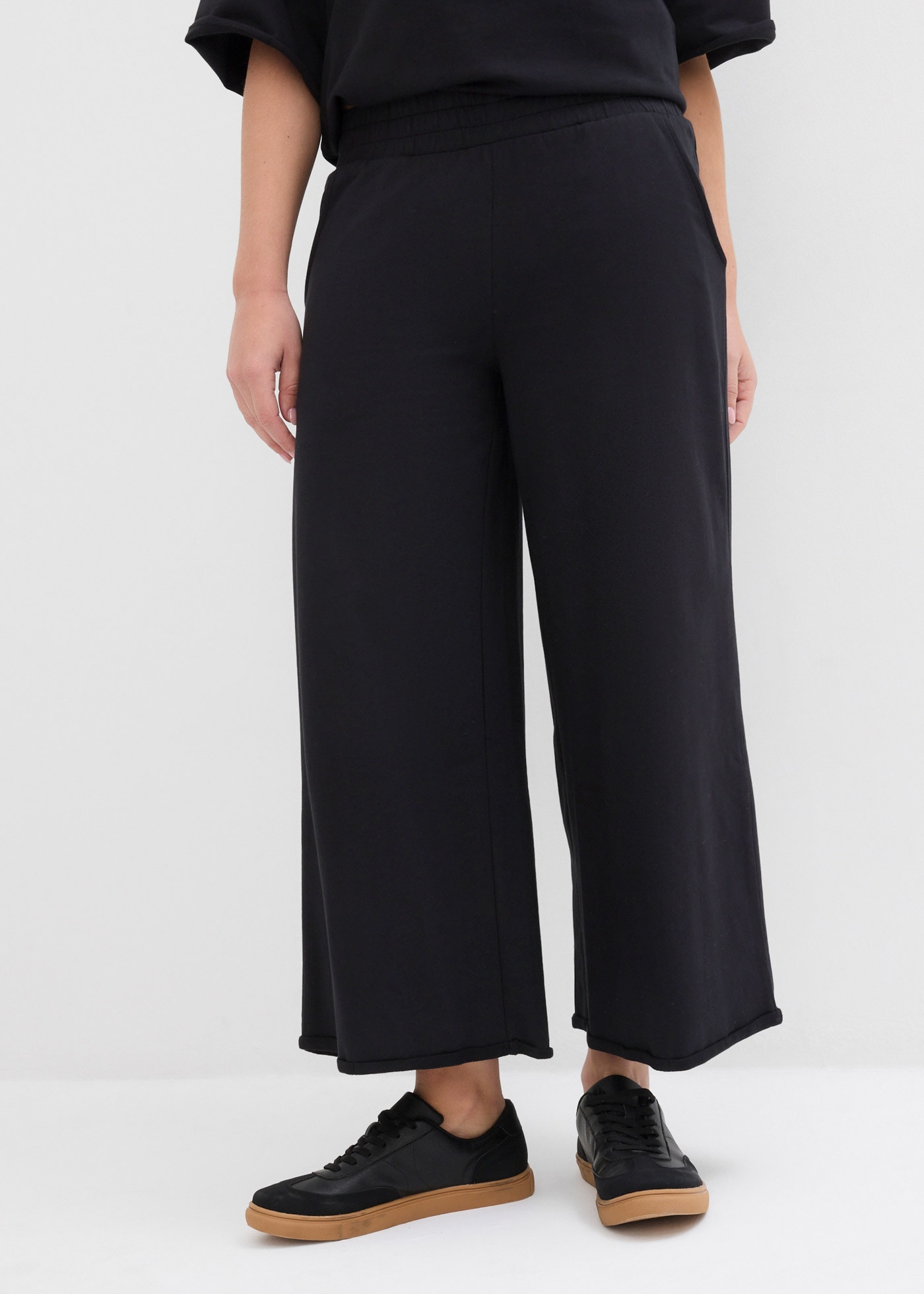 bonprix aus Baumwolle, lockere Passform, weites Bein, bequemer Bund