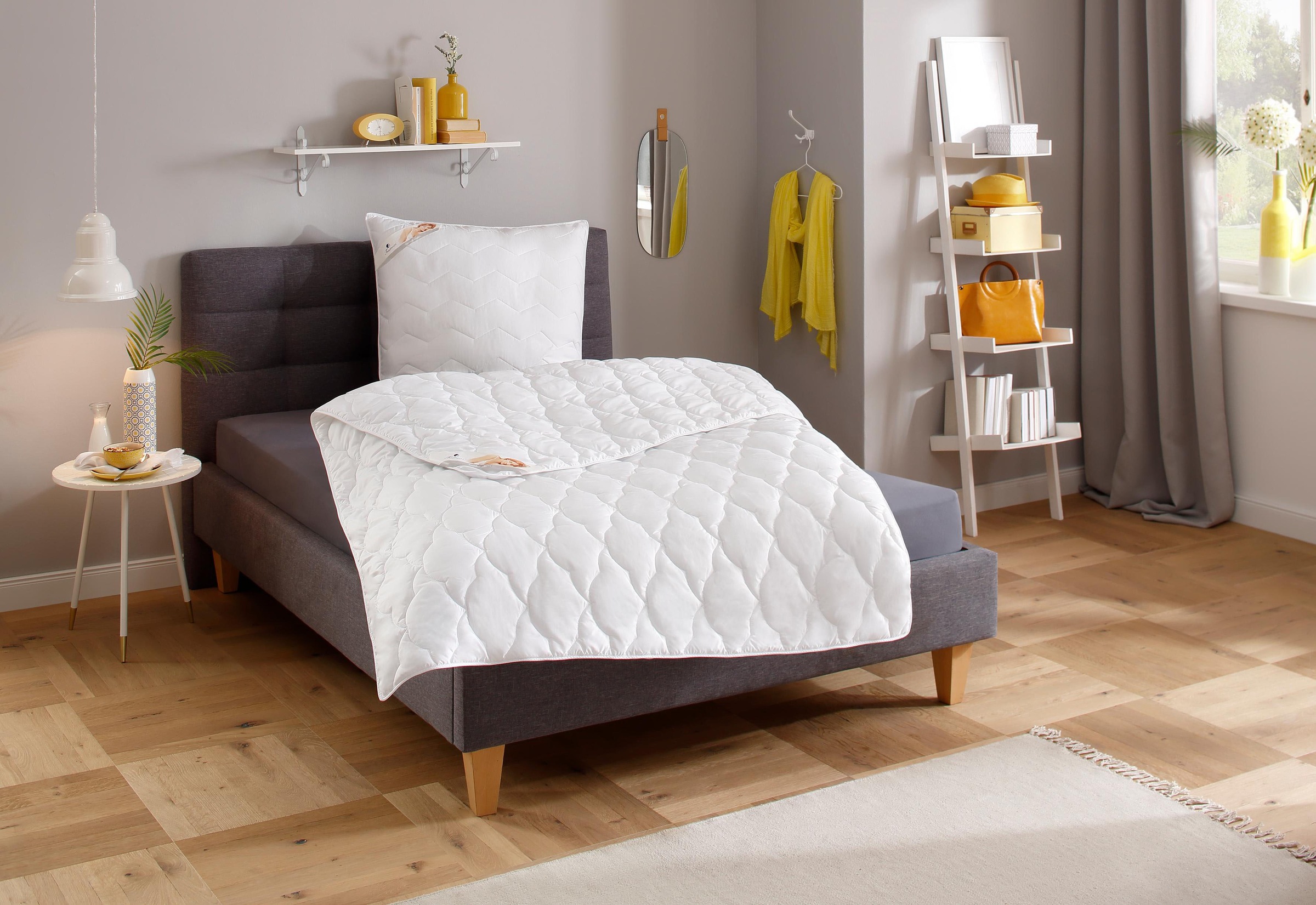 Traumecht Bettdecke + Kopfkissen »Mondschein«, (Spar-Set), Bezug: Polyester oder antibakteriellen Microfaser, Bettdecke (warm) mit Microfaserbezug…