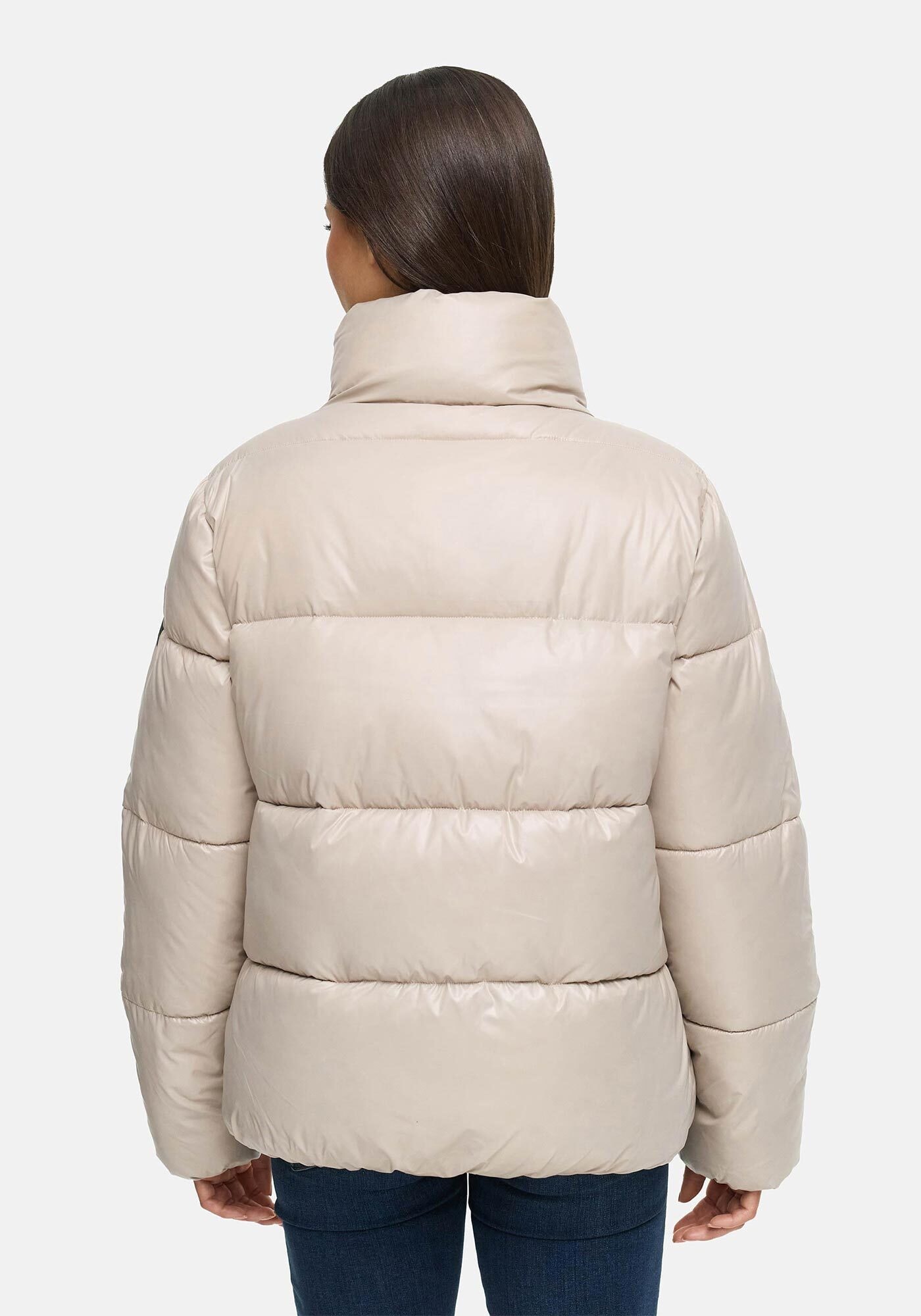 Marikoo Winterjacke »Hazalee«, mit leicht gläzendem Obermaterial und hohem Kragen