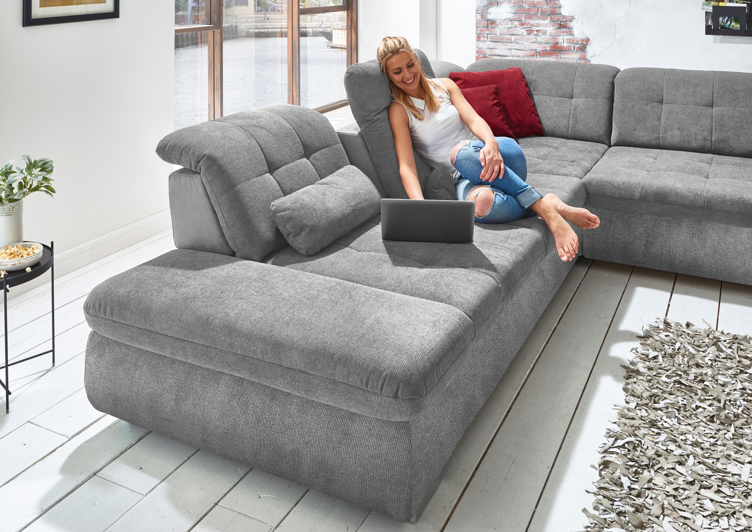 Die PlanBar Ecksofa »MP-IN17004 L-Form«, wahlweise mit Bettfunktion, Sitztiefen- und Kopfteilverstellung