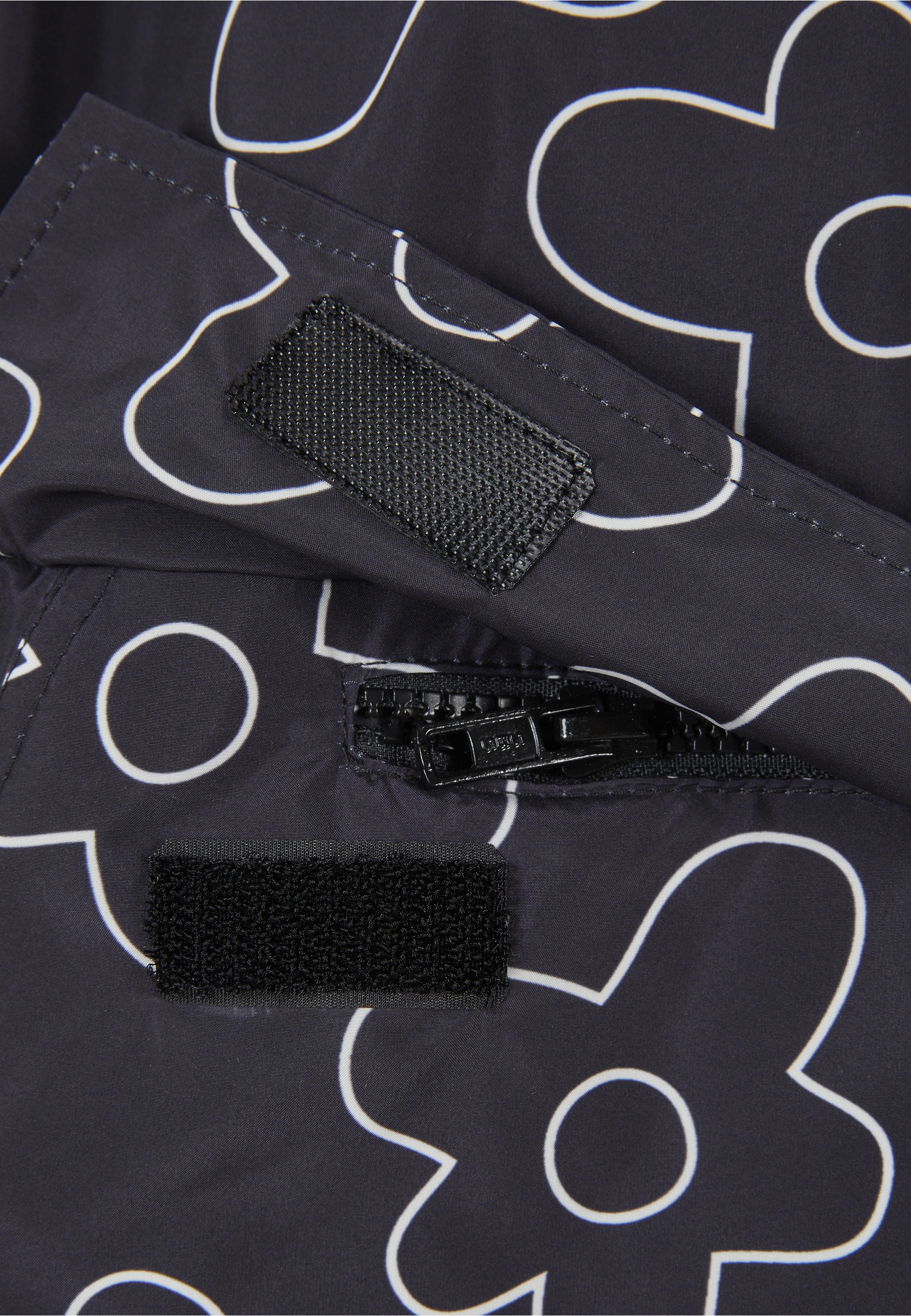 URBAN CLASSICS Funktionsmantel »Urban Classics Herren Flower AOP Pull Over Jacket«