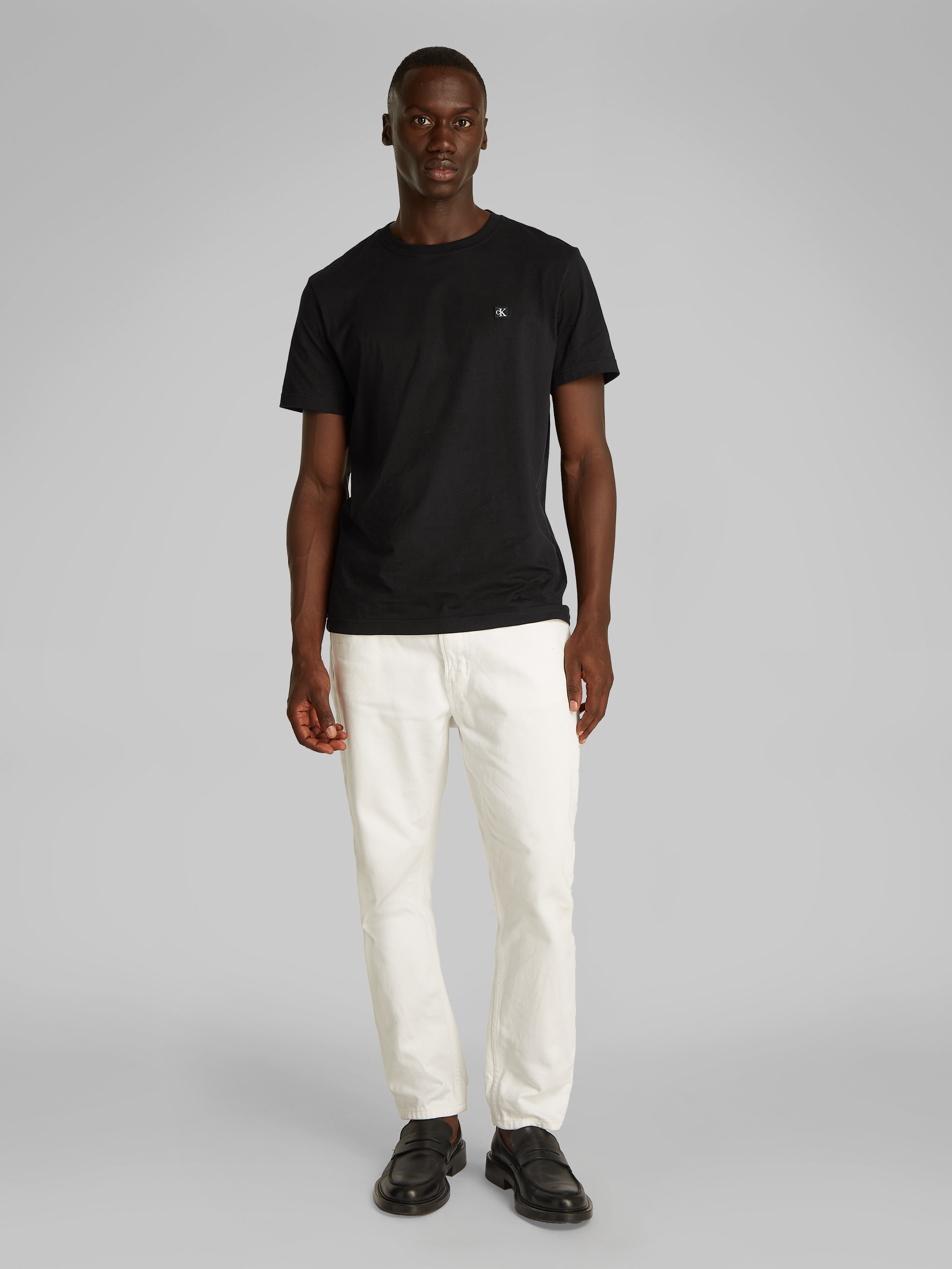 Calvin Klein Jeans T-Shirt »CK EMBRO BADGE TEE«, mit Logopatch