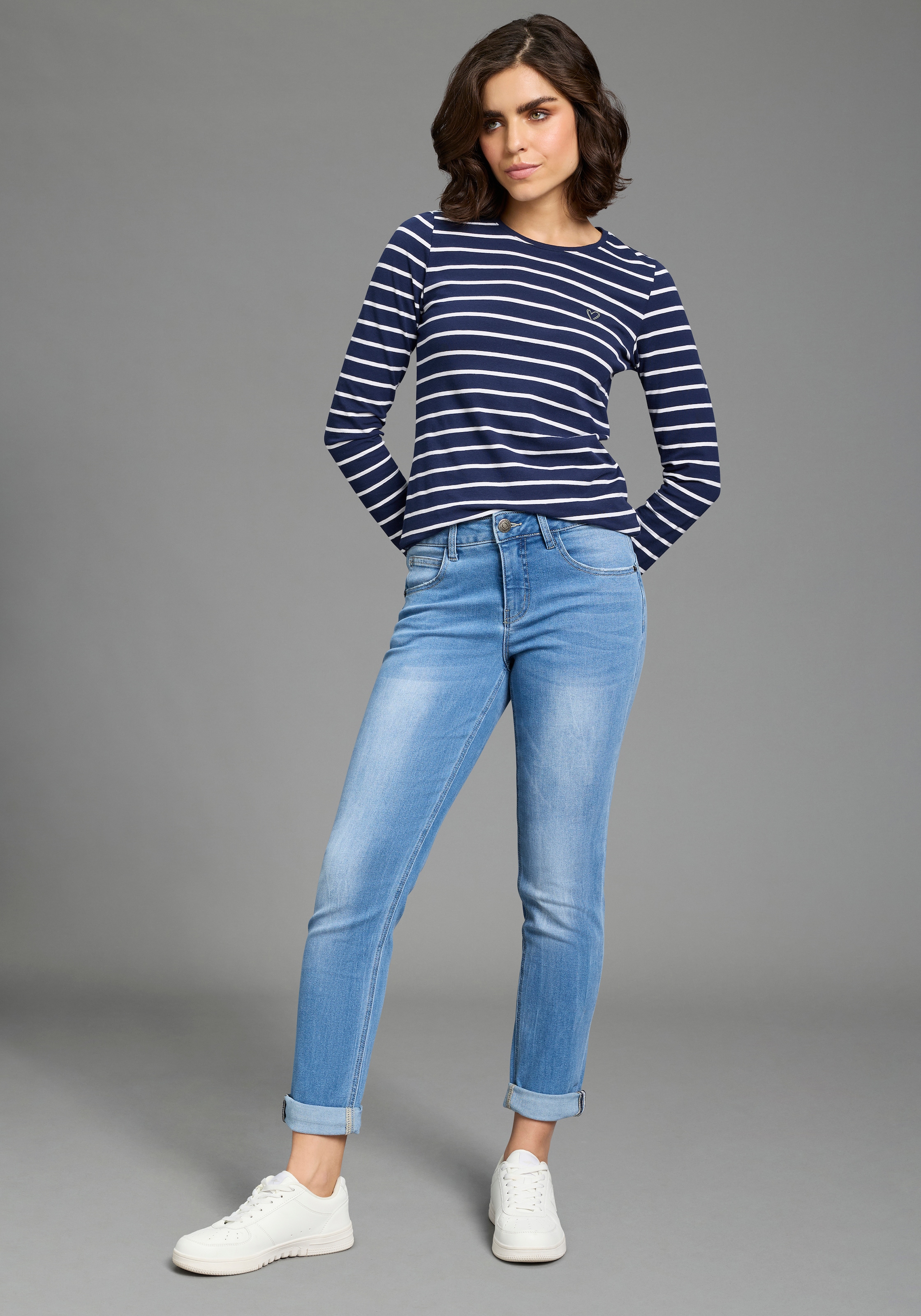 KangaROOS Relax-fit-Jeans »RELAX-FIT HIGH WAIST« knöchelfreie Schnittform,  krempelbare Beinabschlüsse