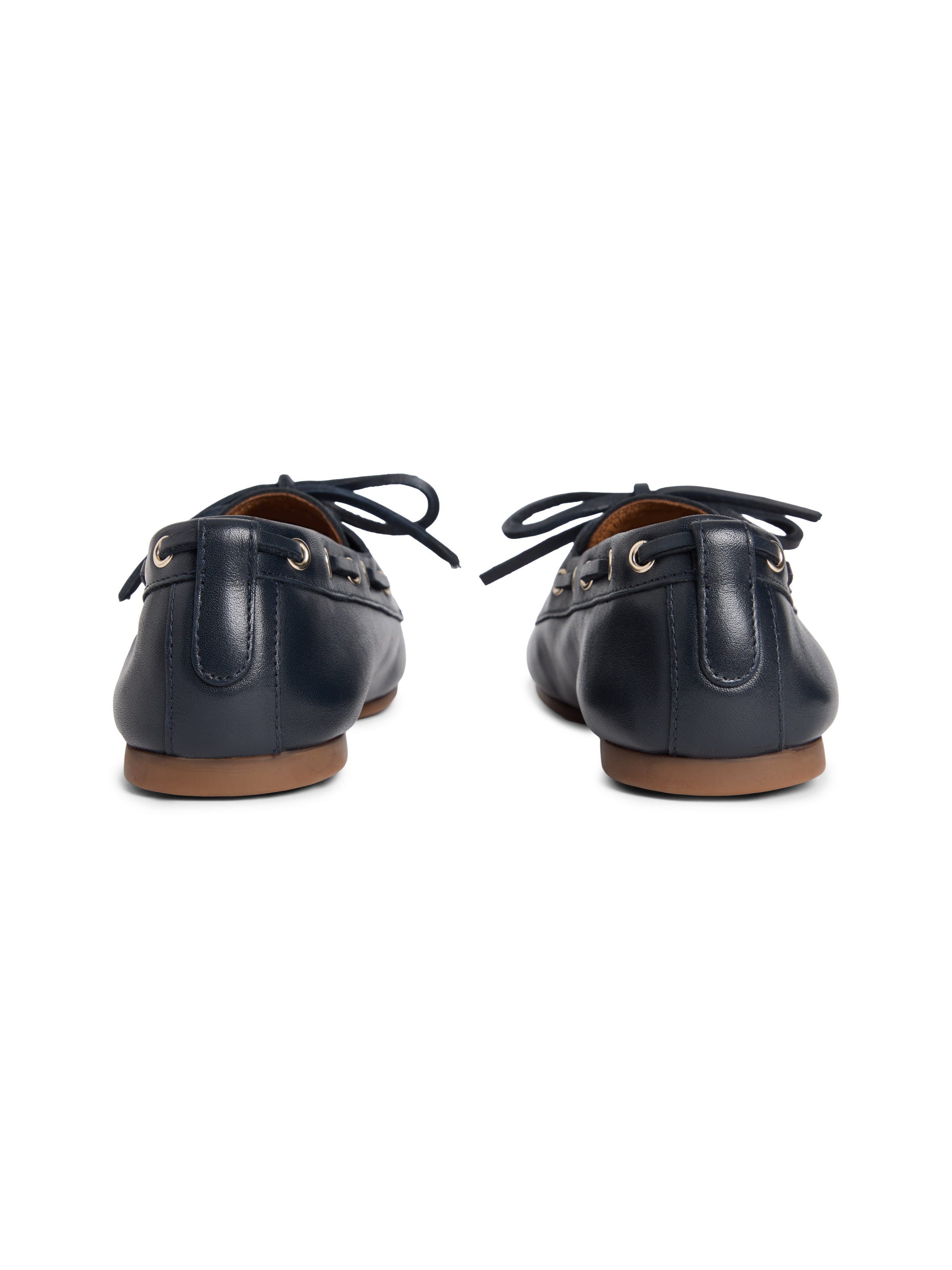 Thumbnail - Tommy Hilfiger Bootsschuh "TH SLEEK LEATHER BOAT SHOE" Bootsschuh, Businessschuh mit Blockabsatz und Ösen mit Durchzug