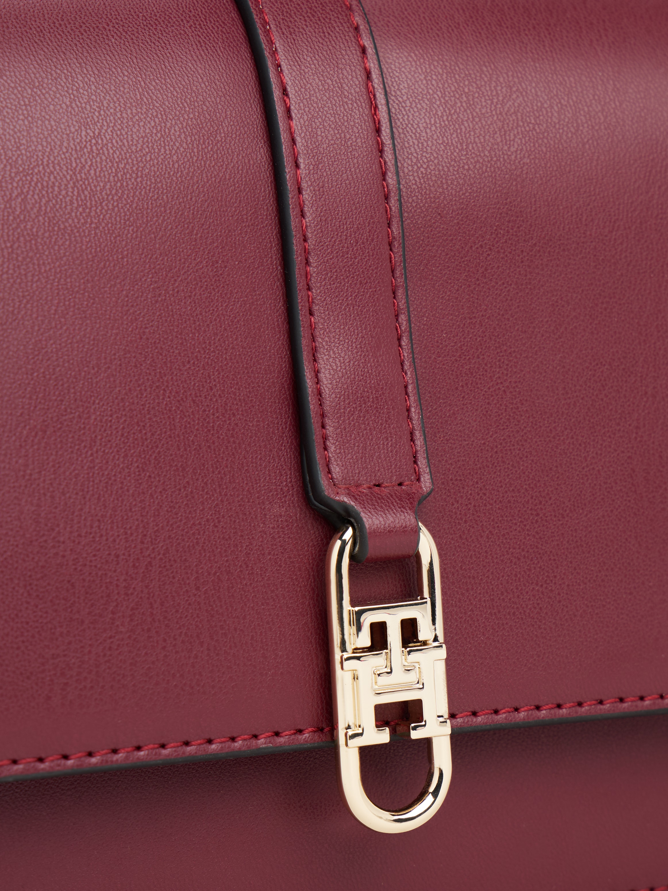 Tommy Hilfiger Umhängetasche »TH LIBRE FLAP CROSSOVER«, Damen Schultertasche, Minibag mit goldfarbenem TH-Schmuckelement