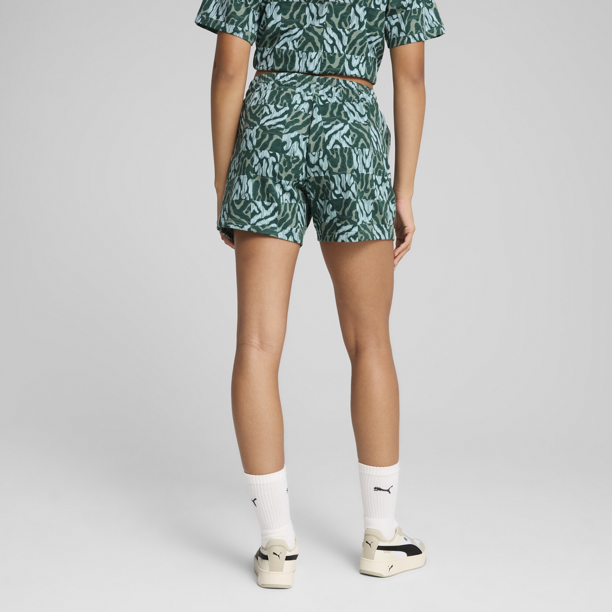 PUMA Sporthose »ESS GRAPHIC Mid-Rise 5" Shorts Damen«
